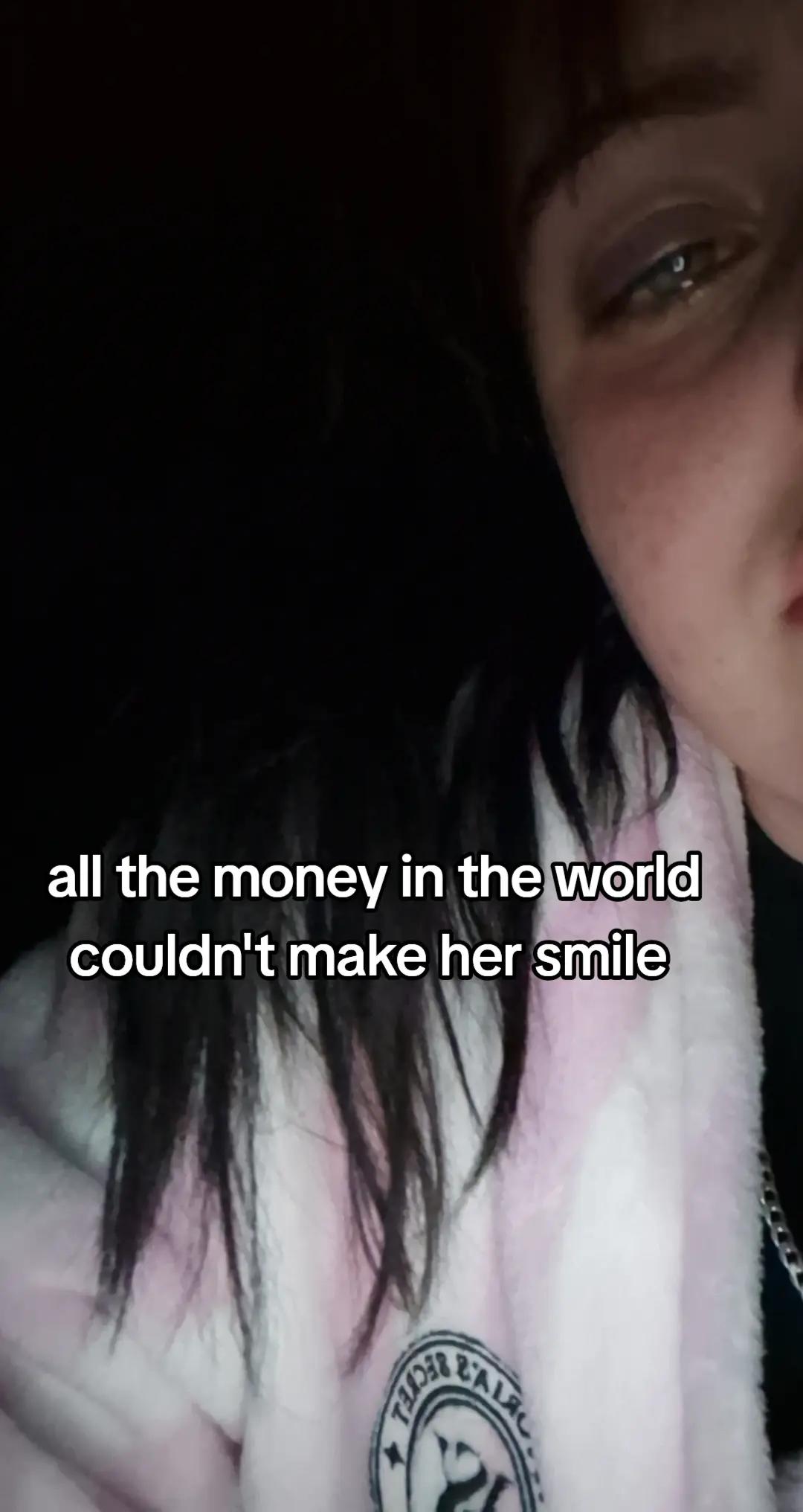 @Julie 💕🖤