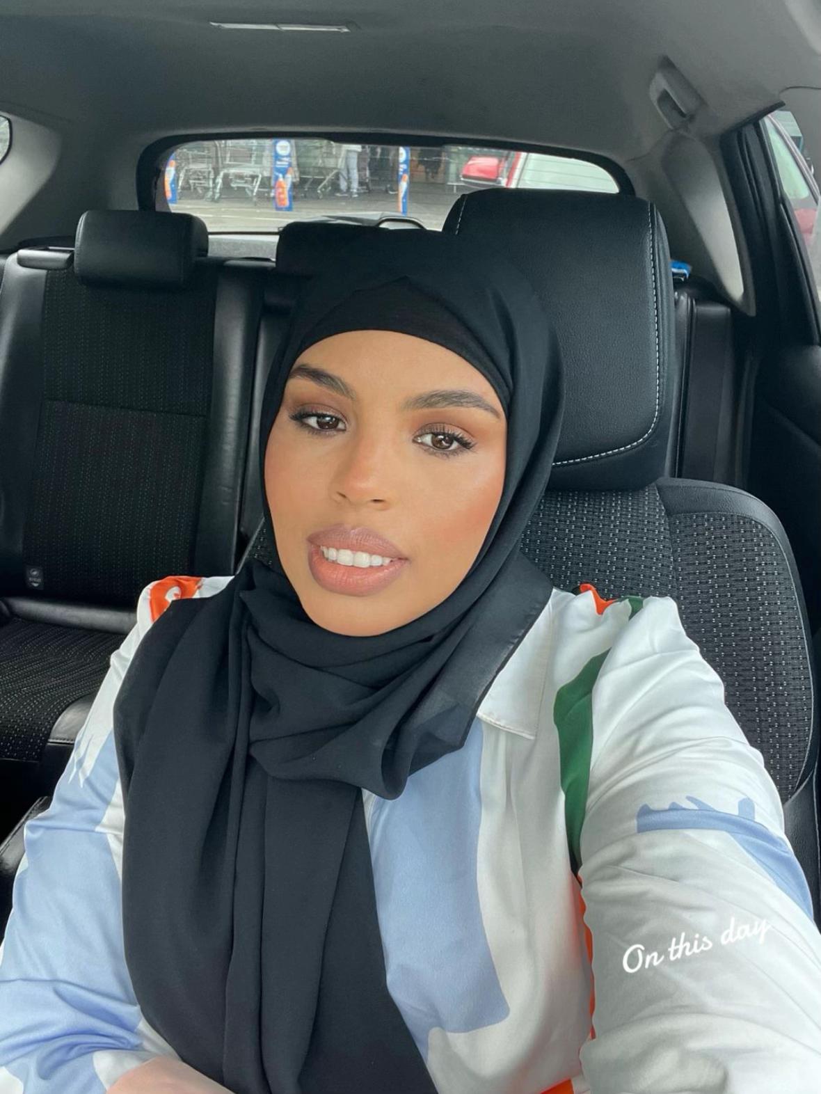 @Aisha🧸