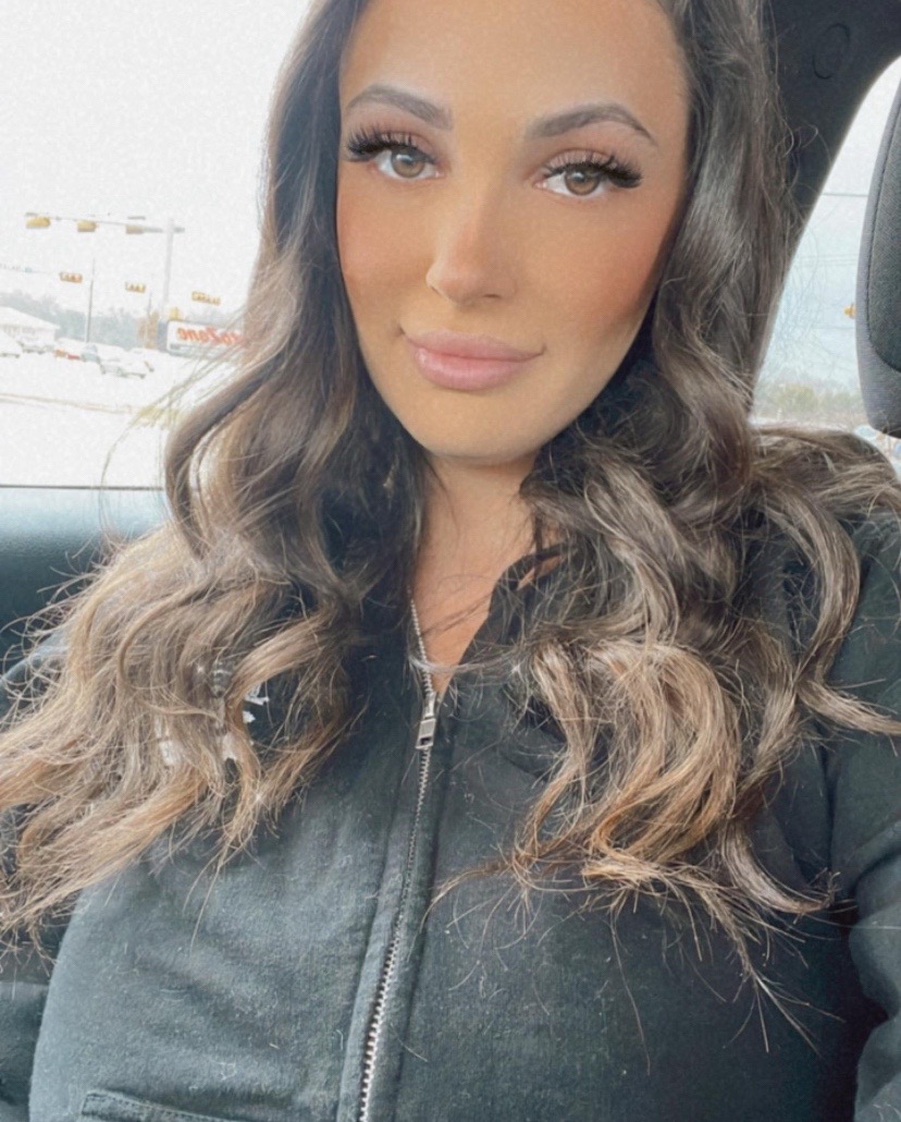 @Bella