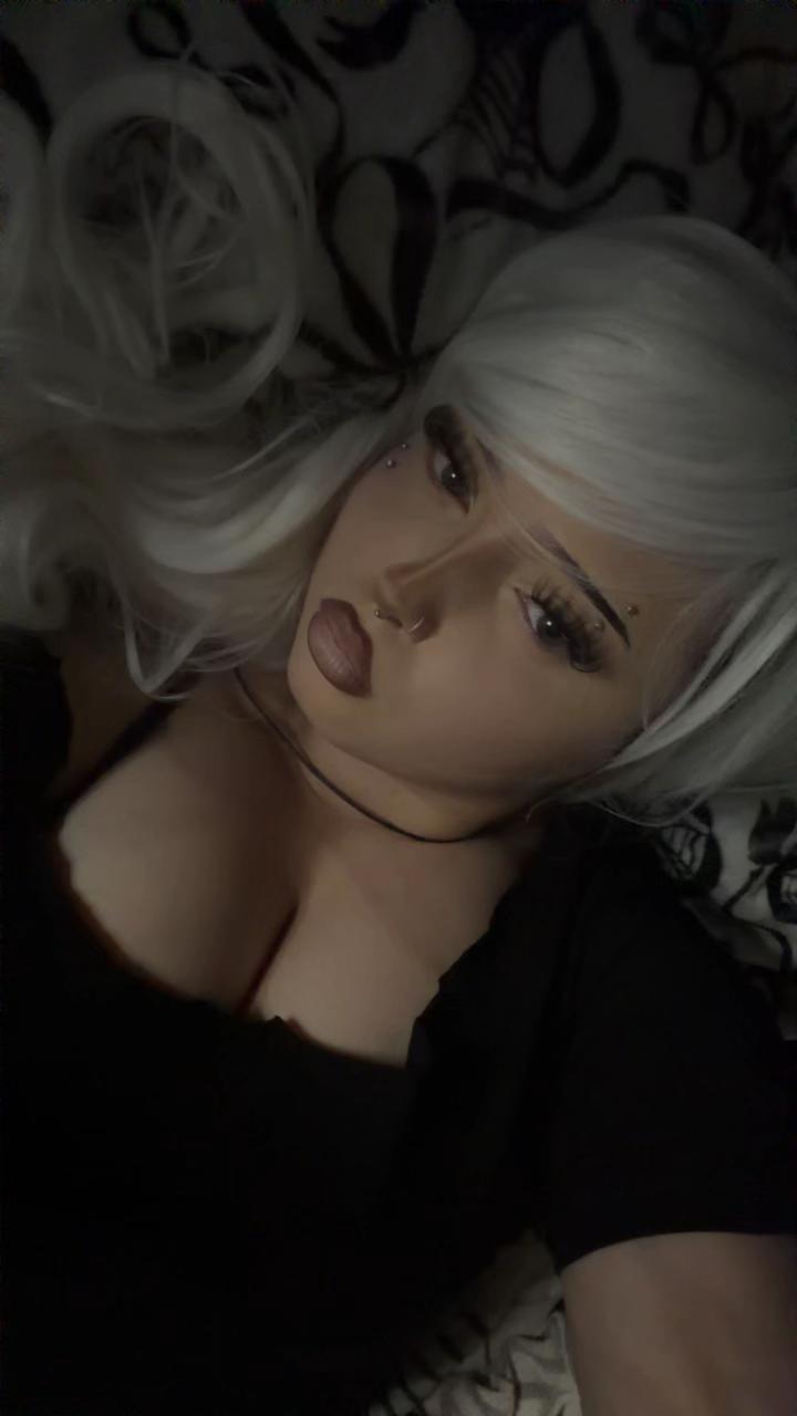 @???