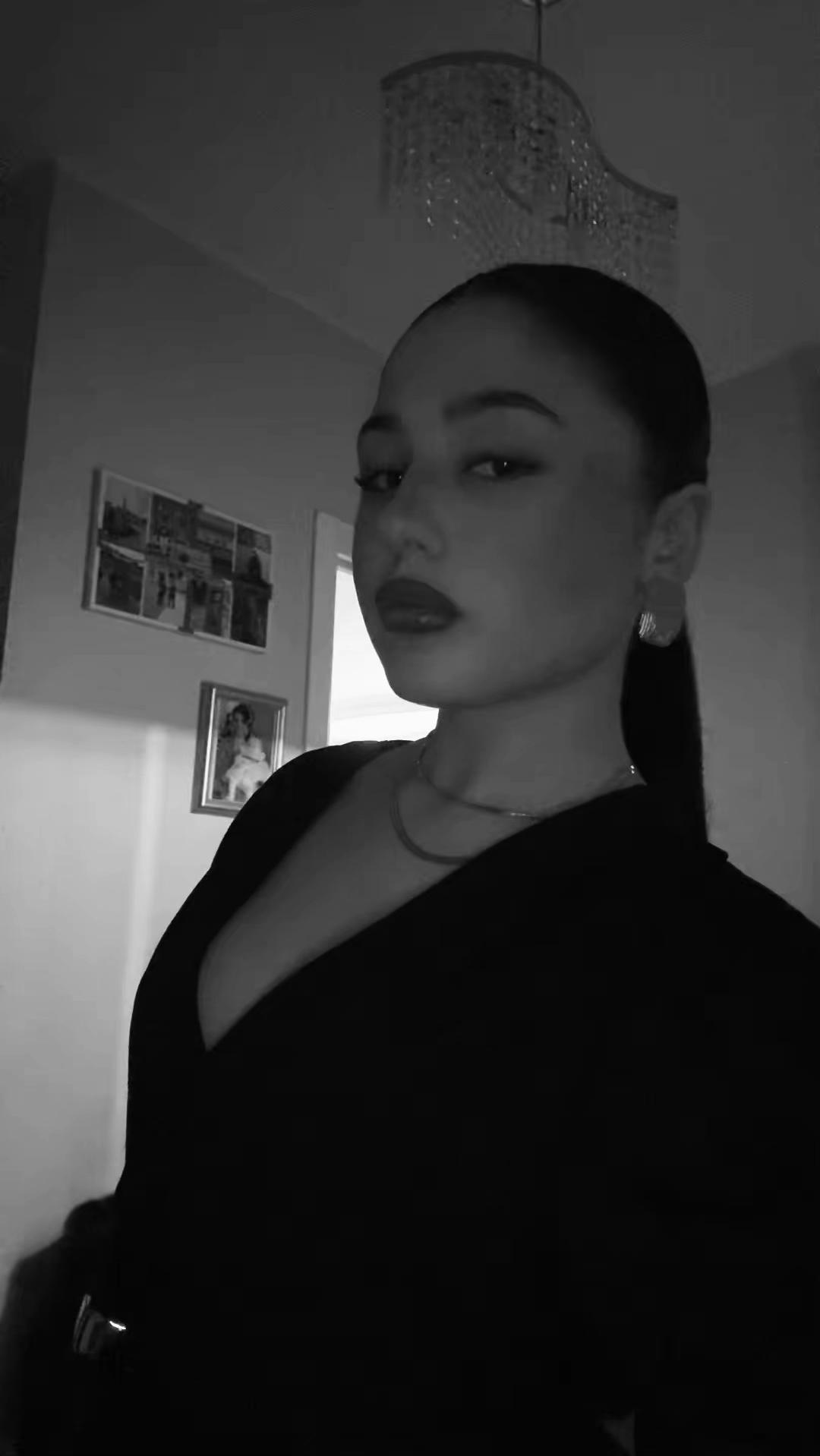 @latuamorapreferitaa