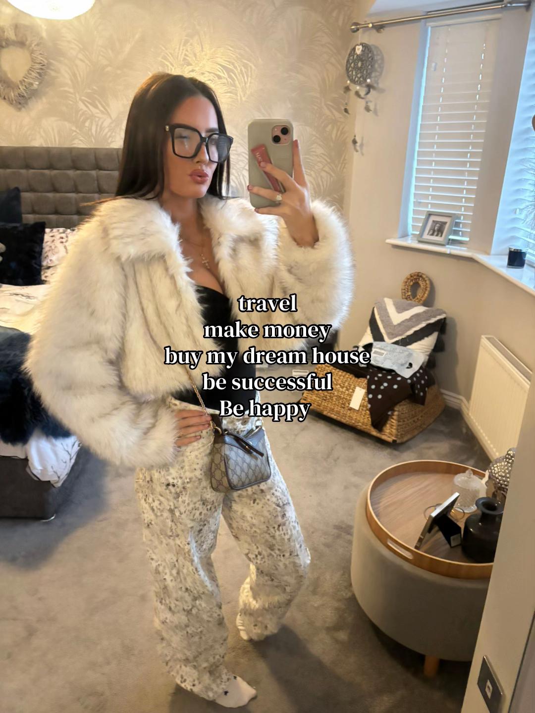 @ERIN ANAÏS