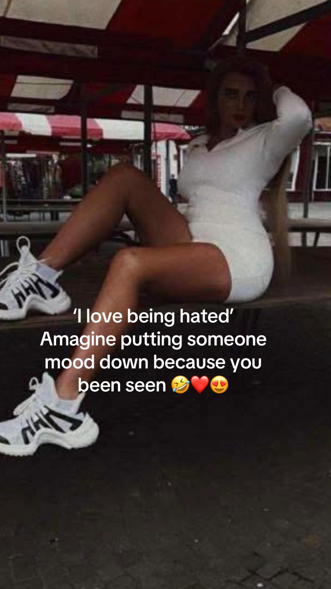 @Destinie