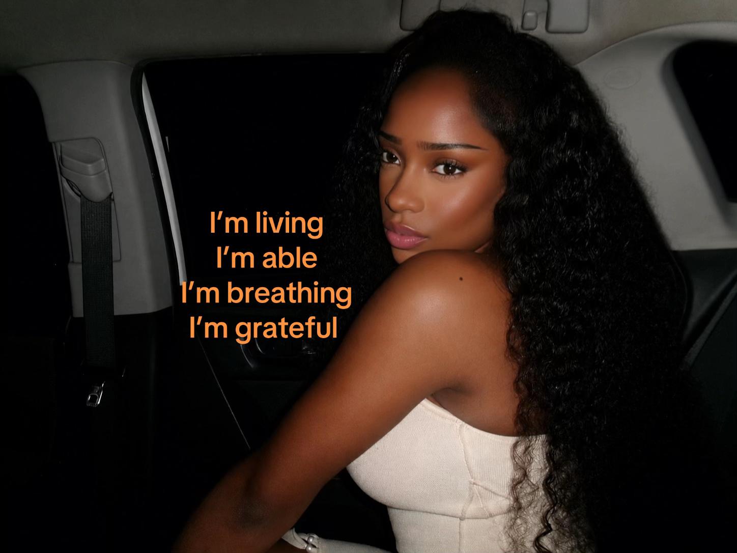 @𝐌