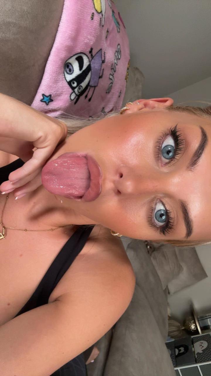 @Rhiannon blue