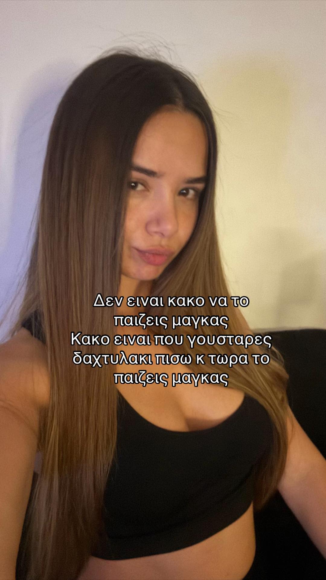@_xristina_