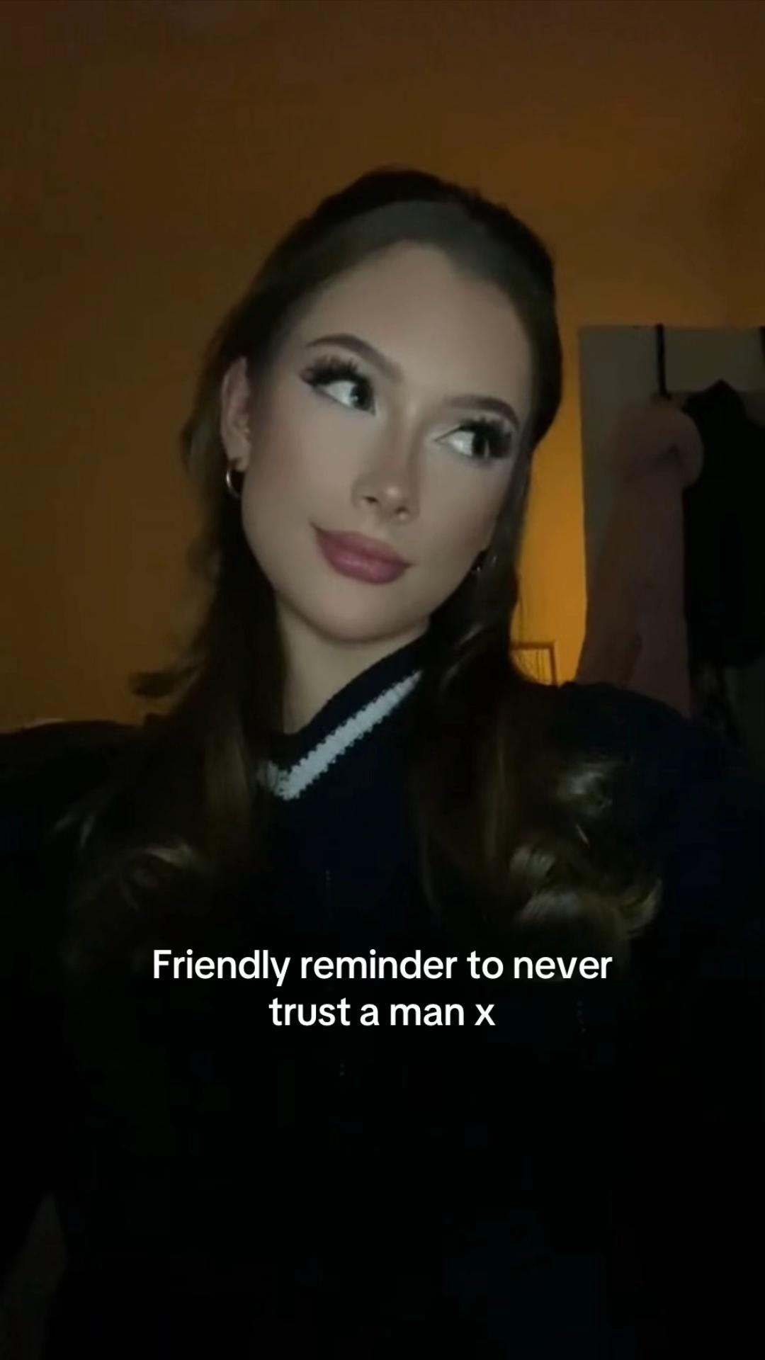 @⃟