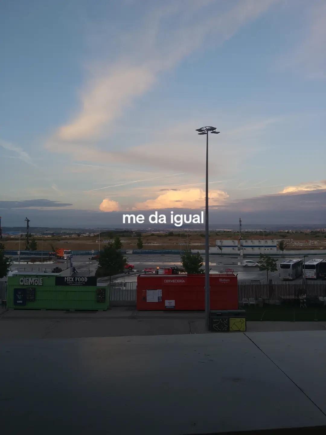 @🧑🏻🩰