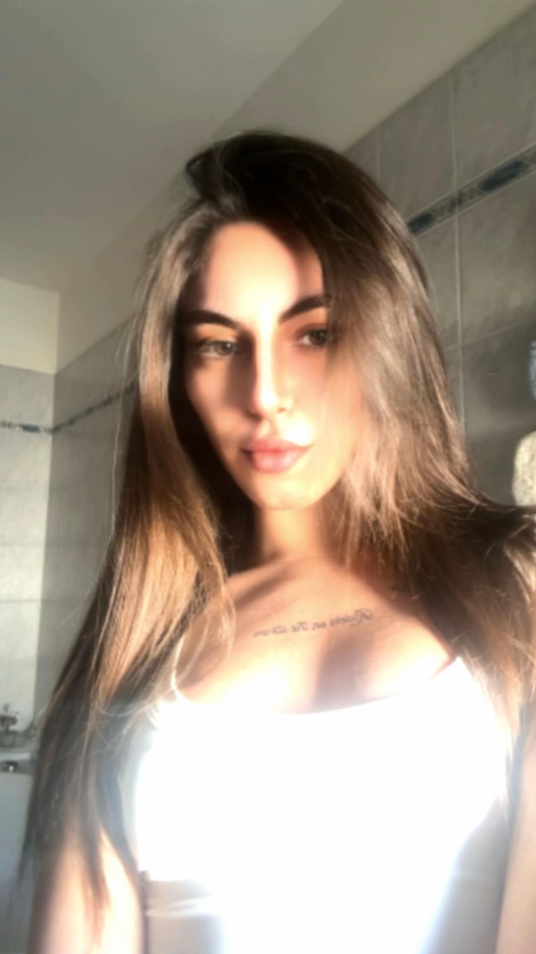 @MELANIA