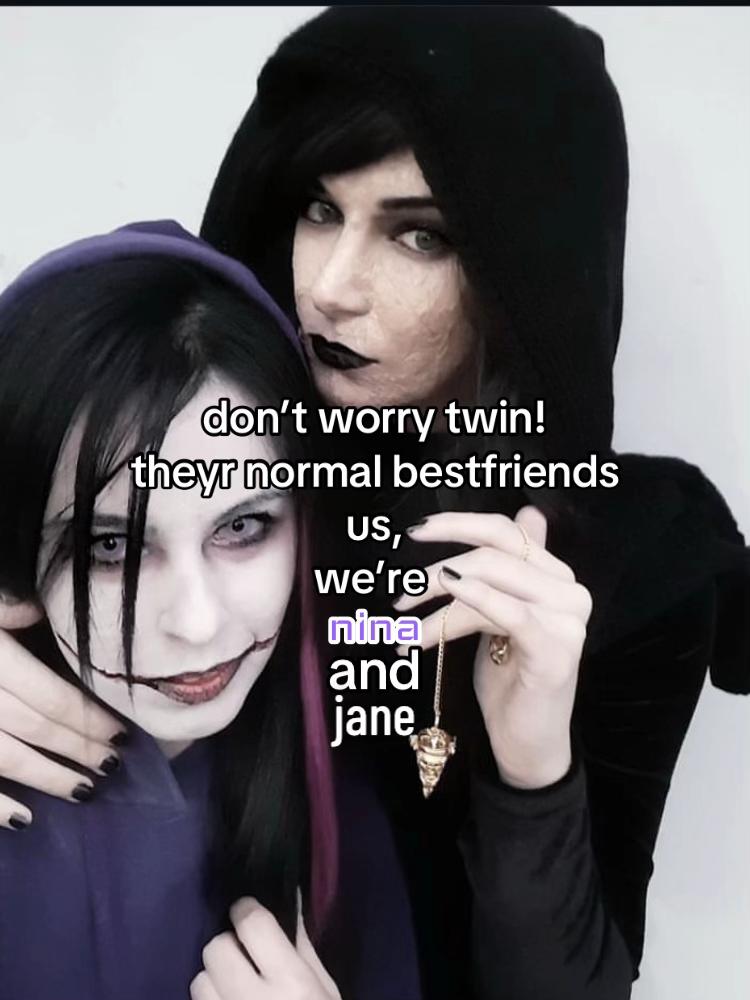 @⦻