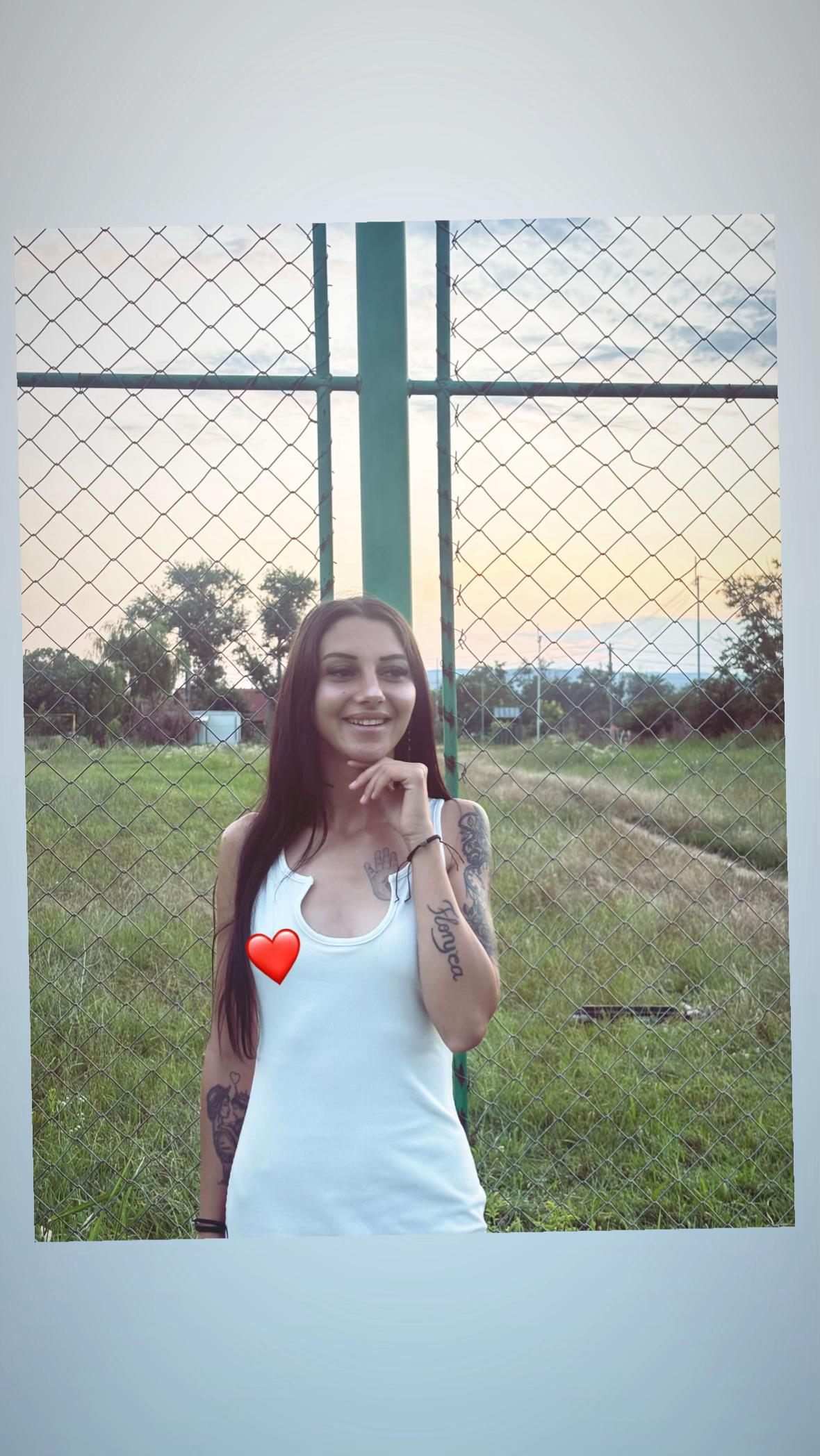 @Elenashalessio