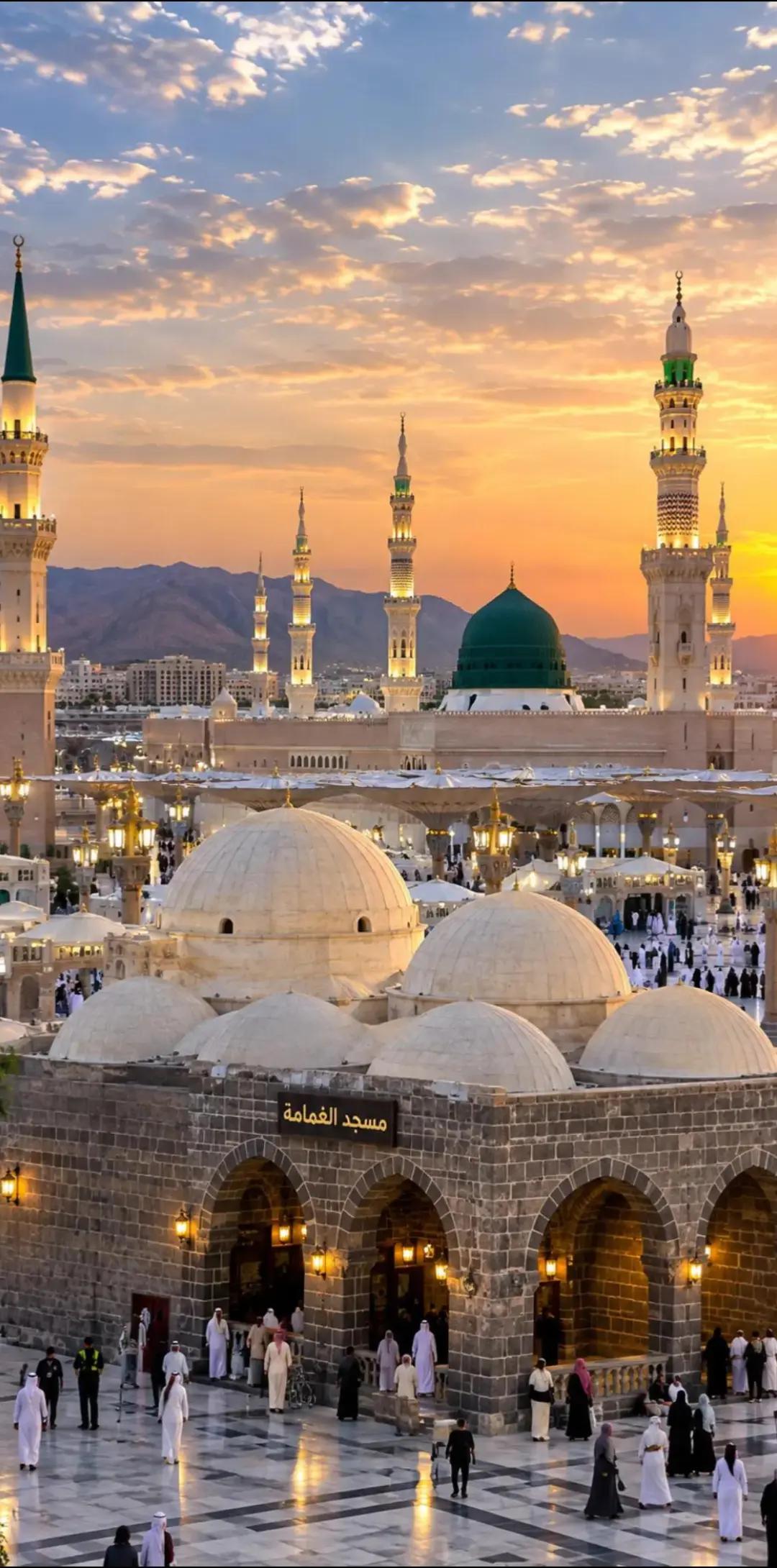 @تاجدارِ ختم نبوت زندہ باد ❤️