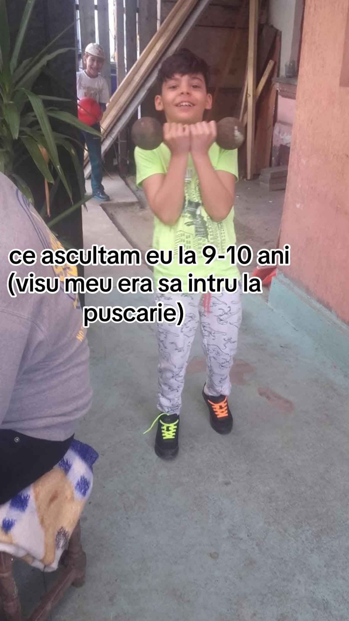 @Alex🦦