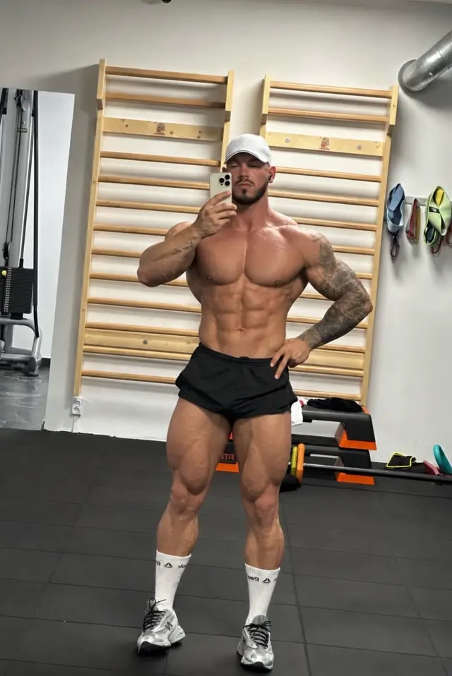 @Georgearvat_