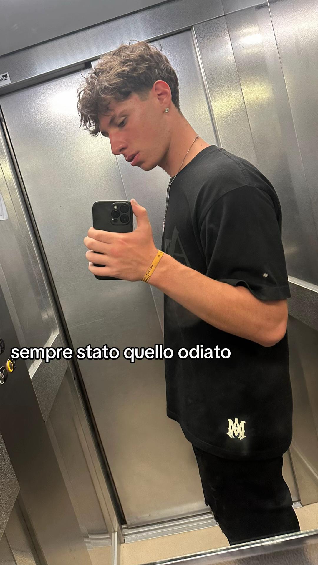 @Cecco👻