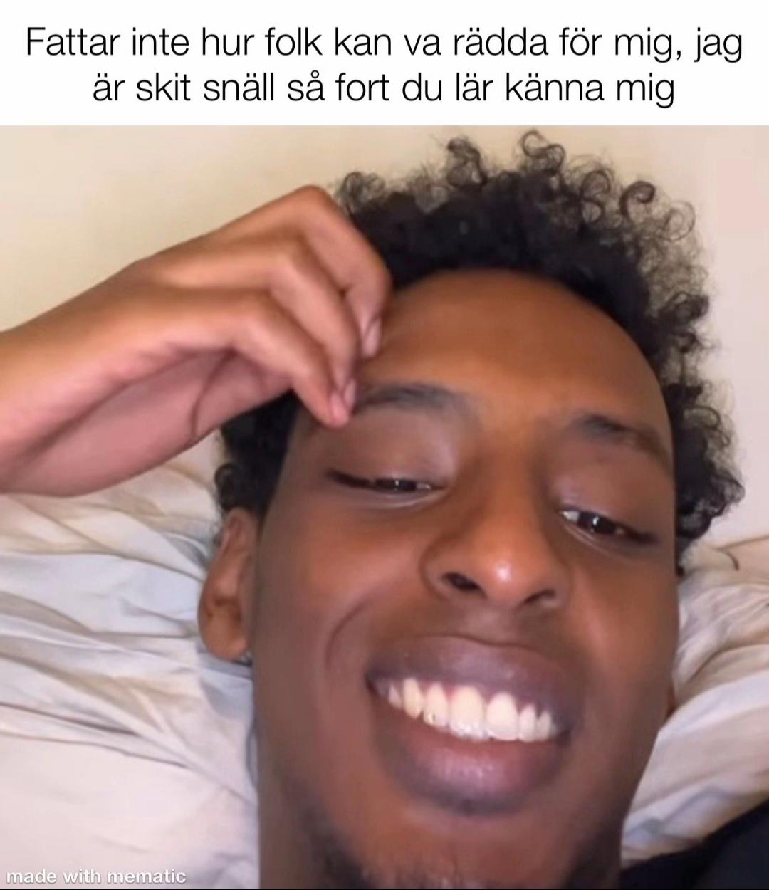 @✌️