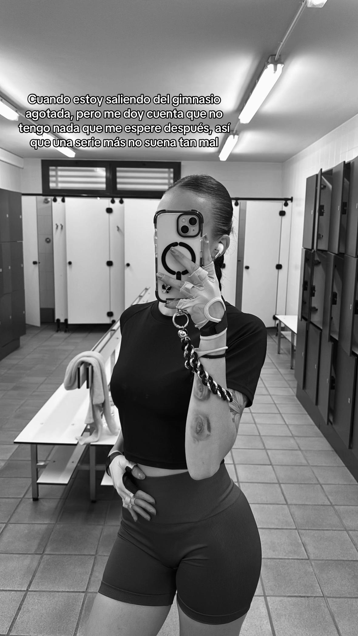 @saragilch