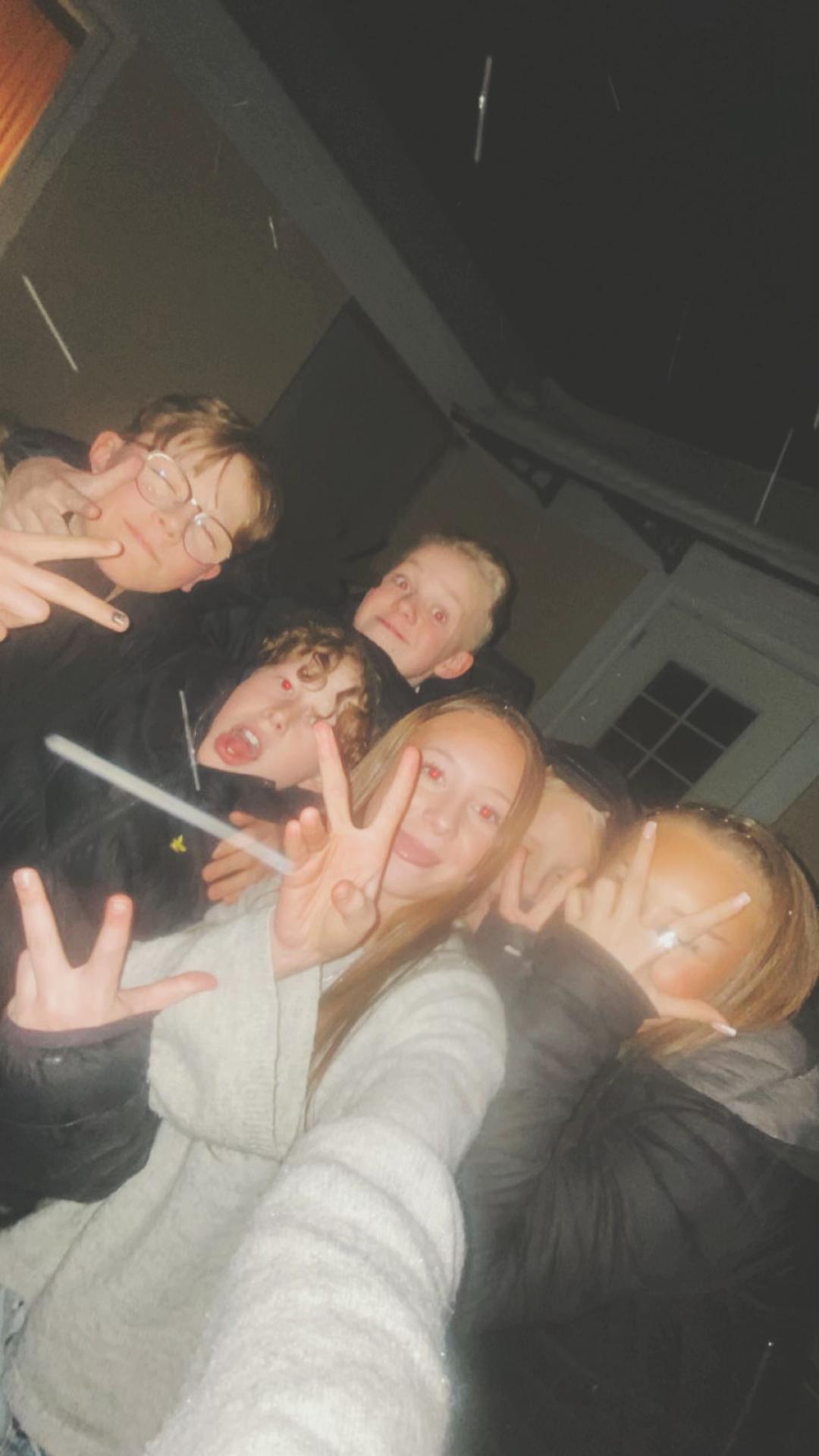 @Spamkonto😇👩🏼❤️💋👨🏽💘🥳