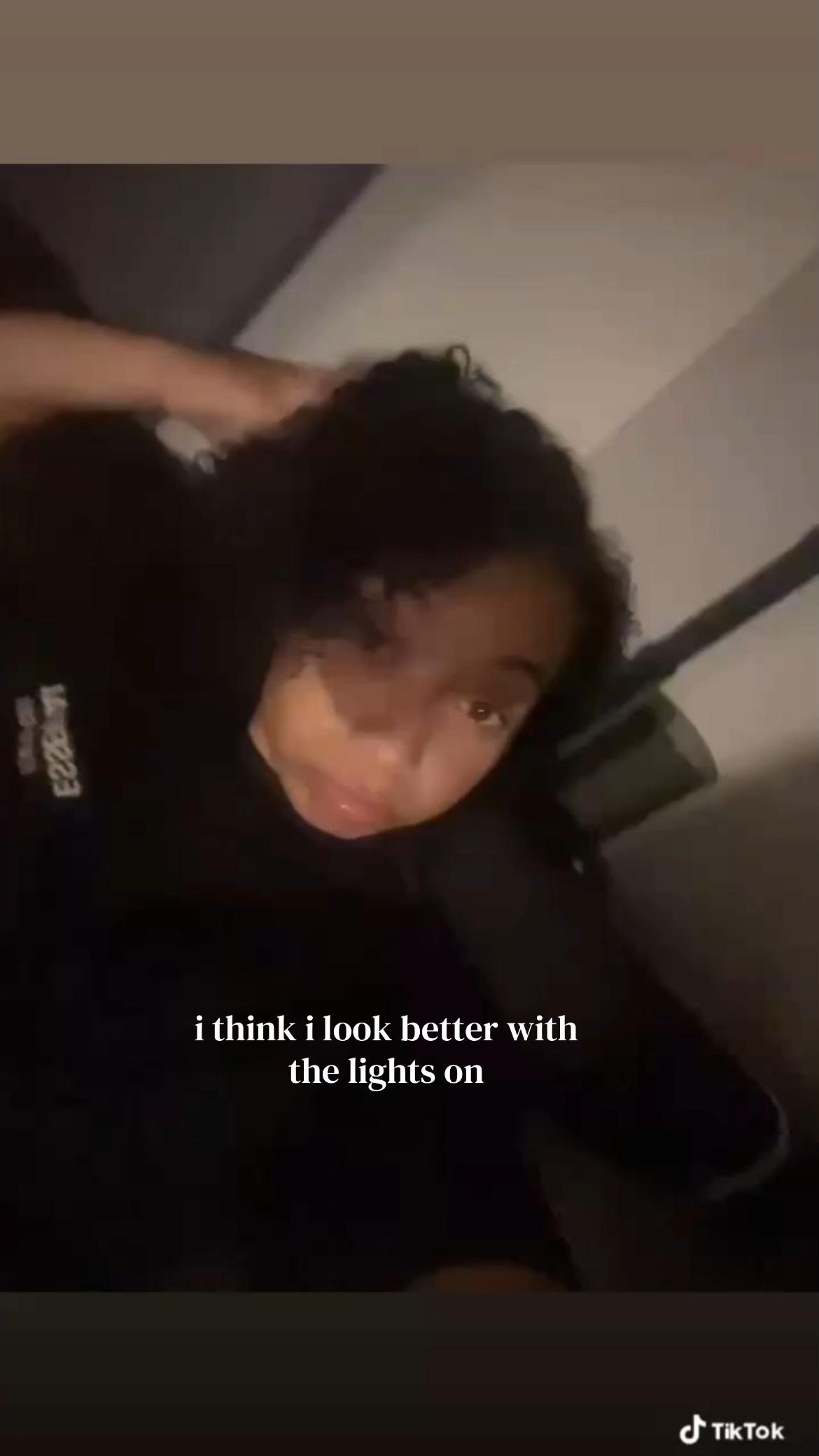 @⃟