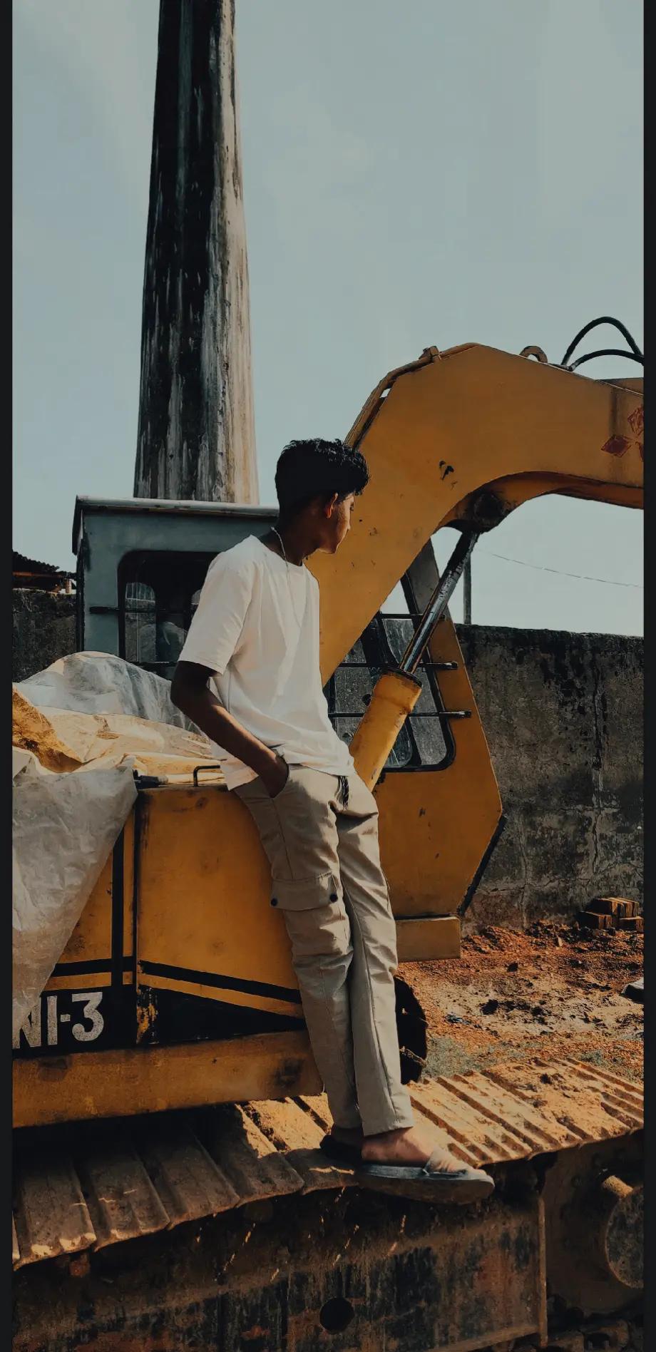 @চিংগাম 🕴️😁