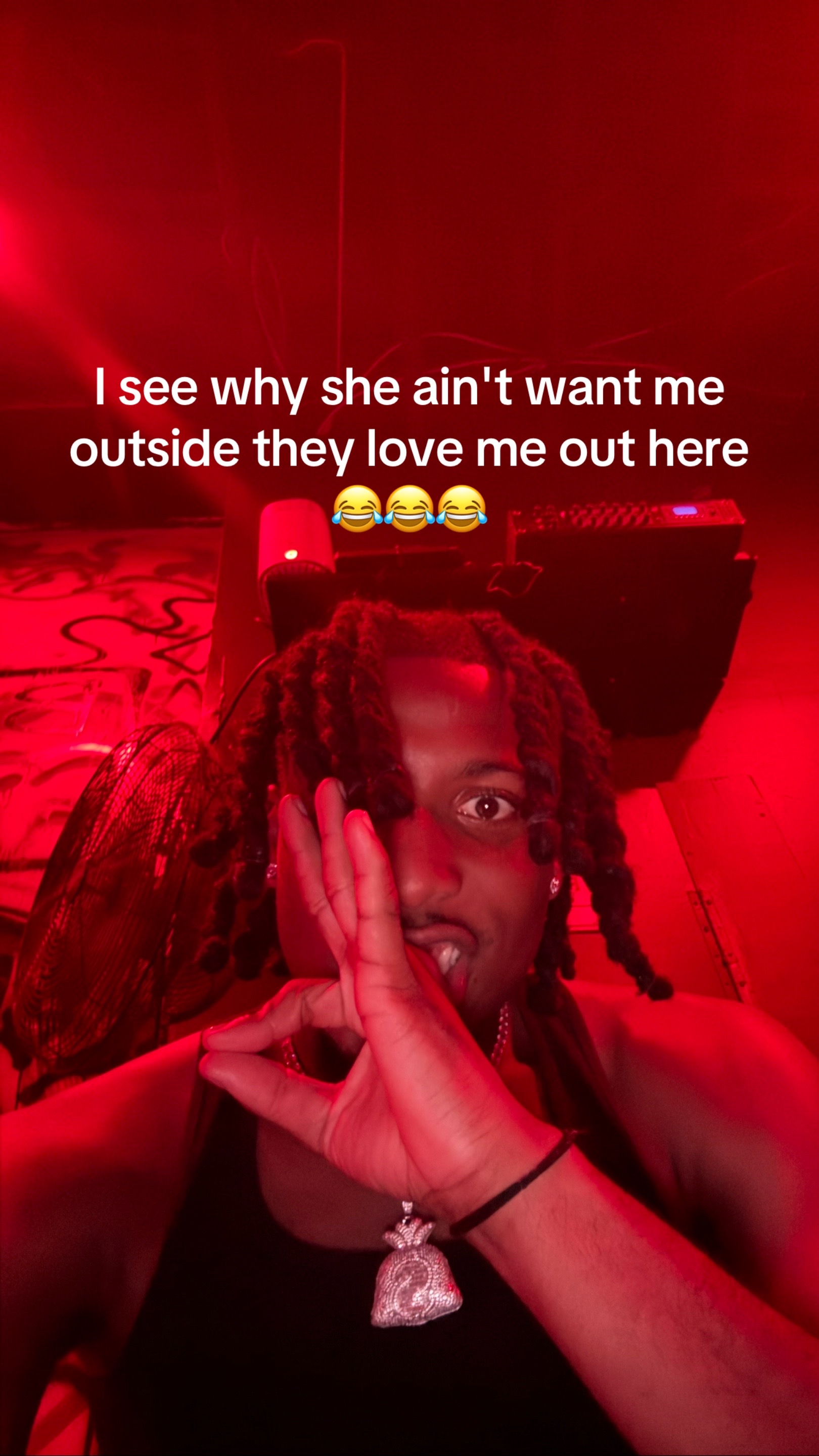 @Moneybag💰🖤