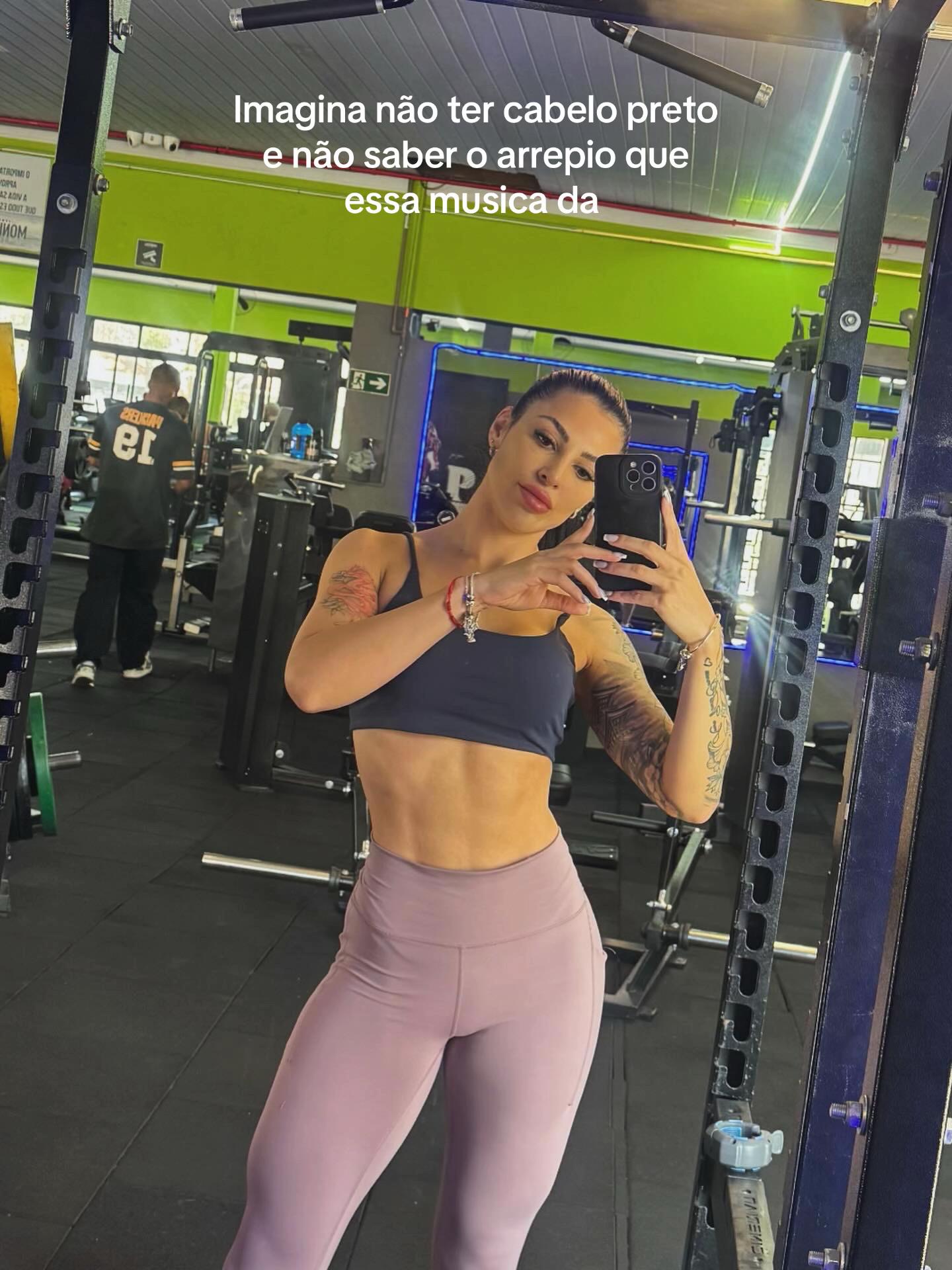@_victorialovato