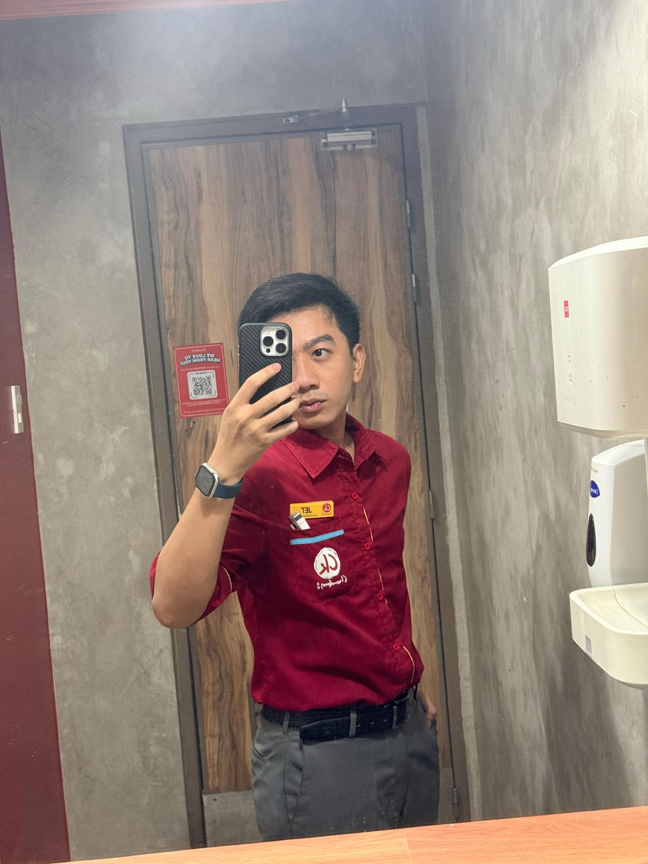 @Markjayyyr