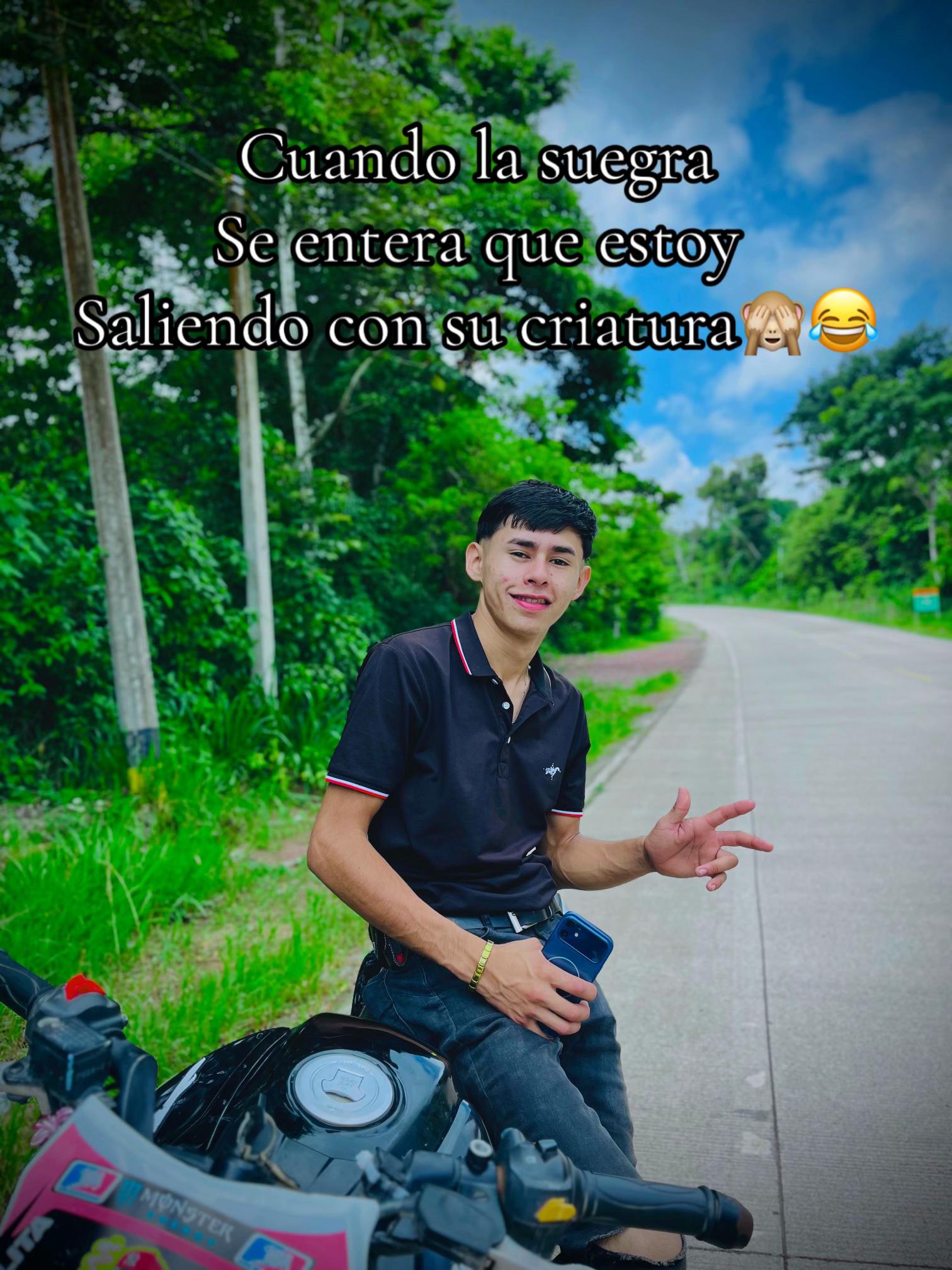 @carlitos_sanchez23