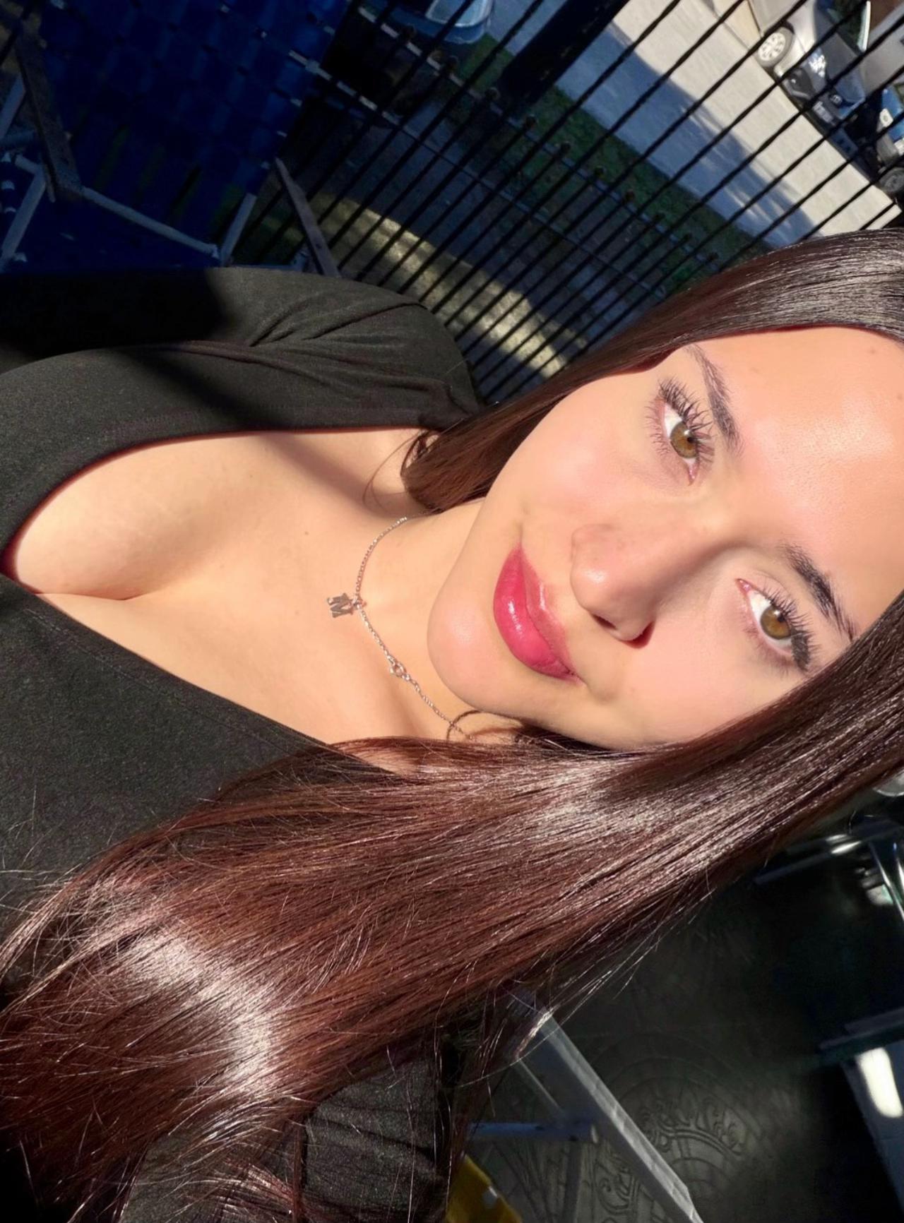 @Melany luna๐