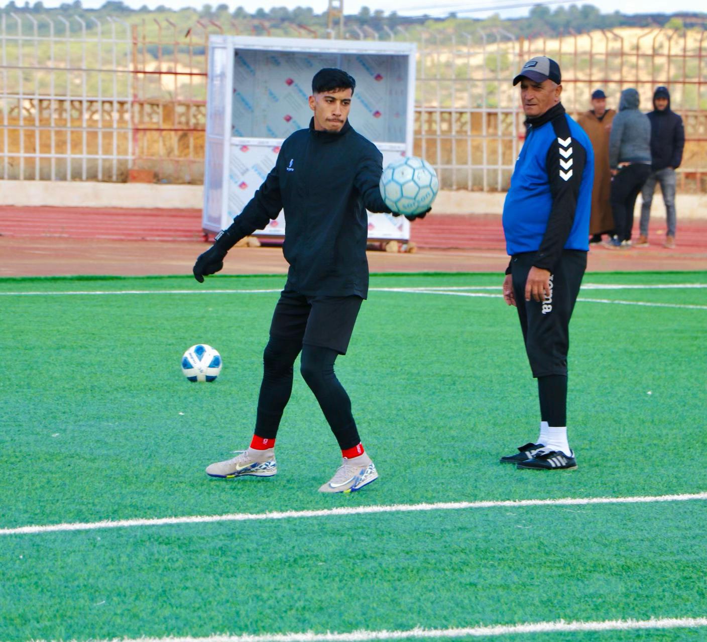 @ANISS🧤❤️🔥