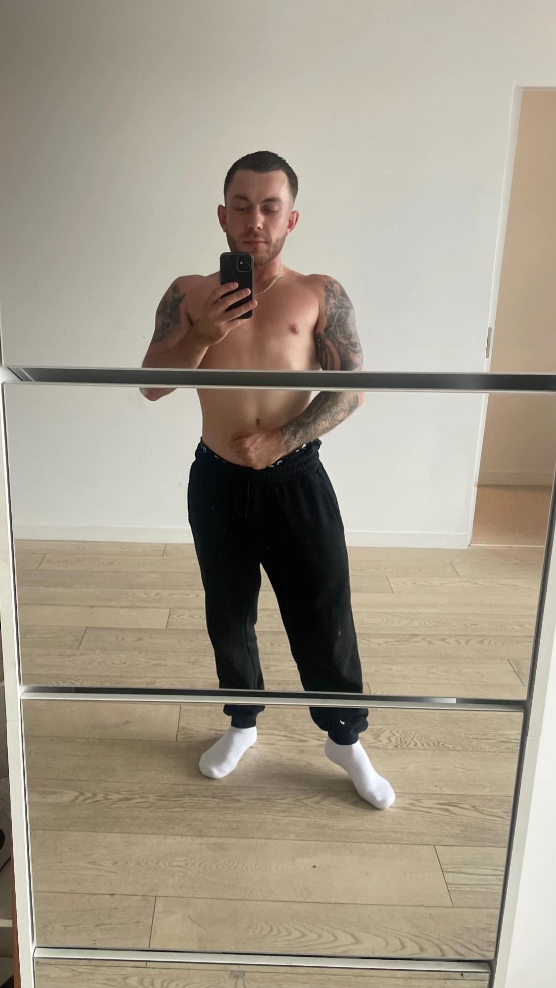 @5FootMike