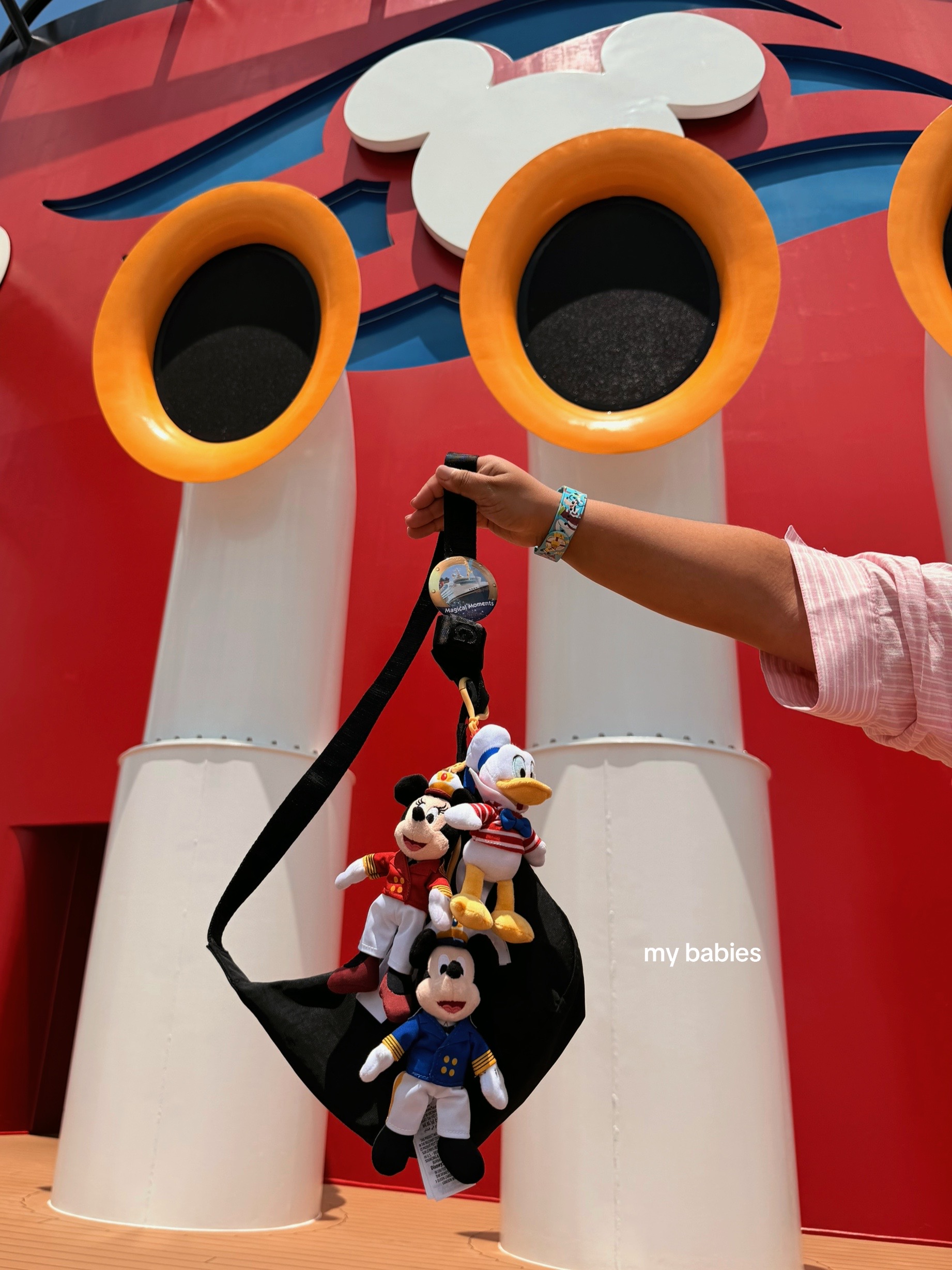 @Vicky | Disney Parks + DCL