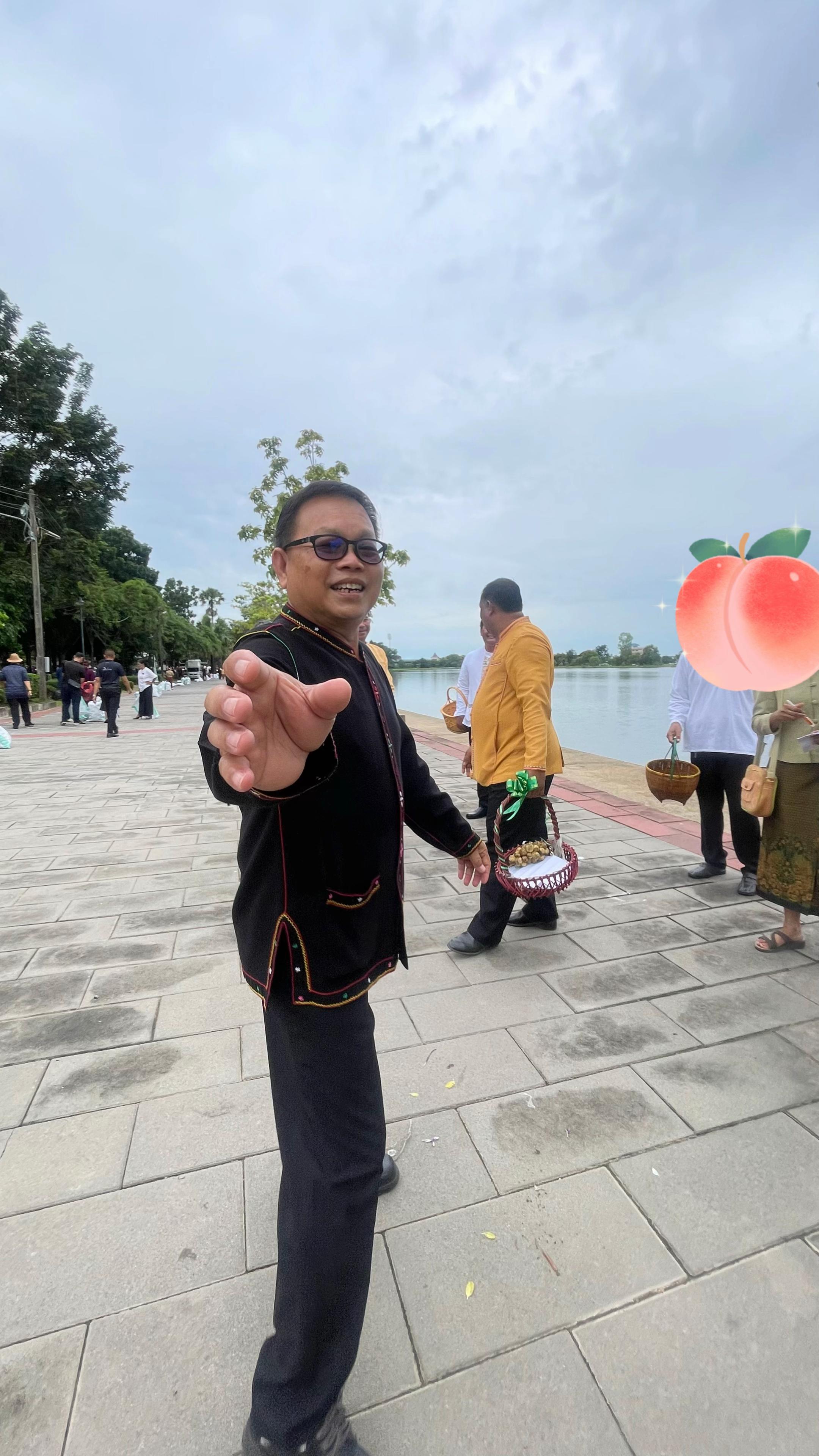 @ทองจันทร์ ศรีสุธรรม