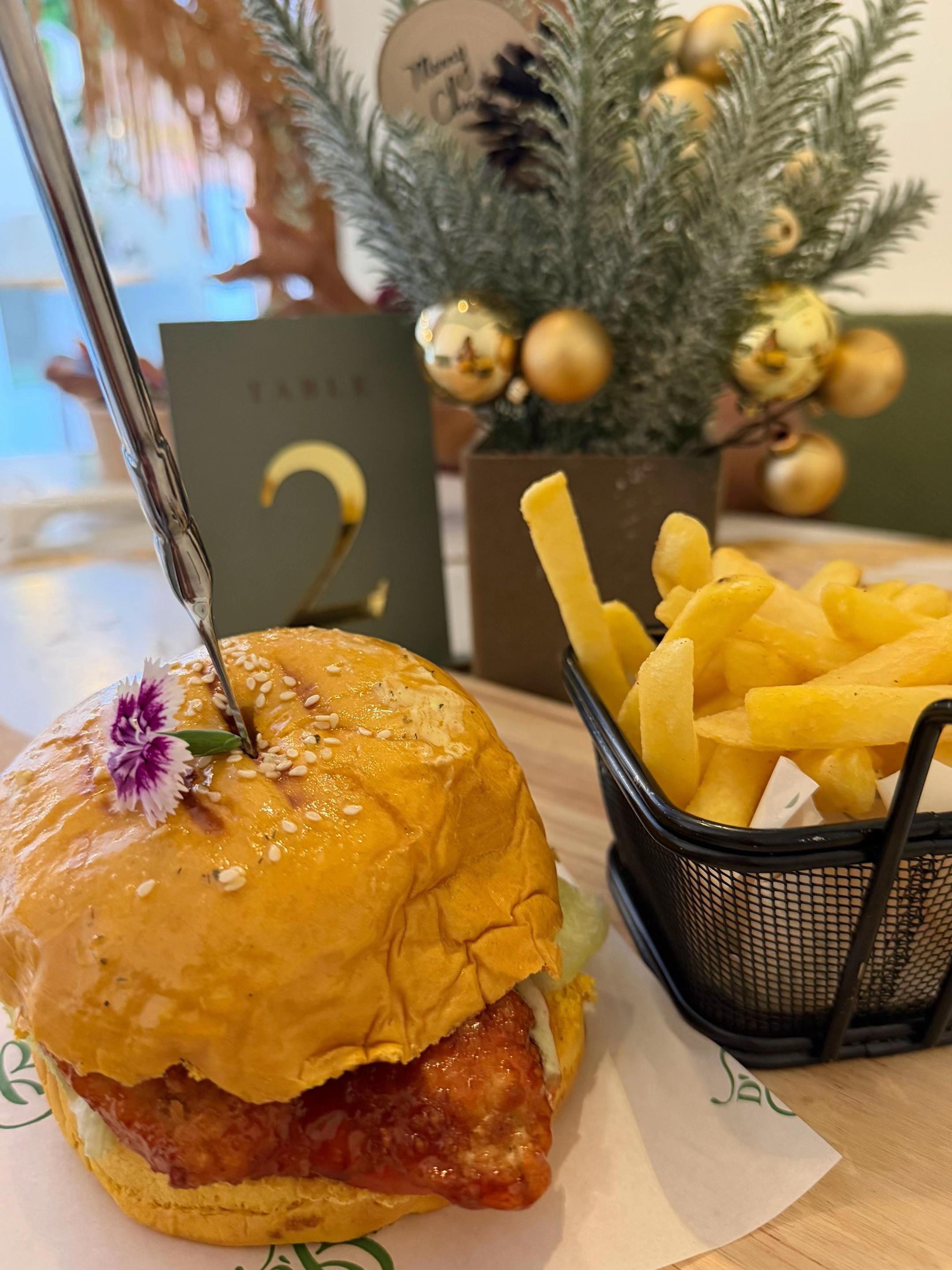 @Dboujeecafe