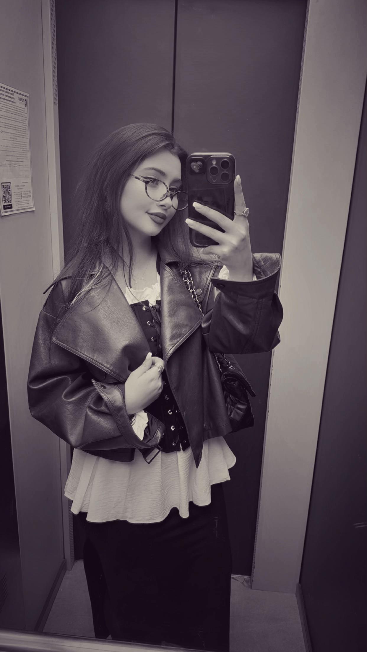 @ayysfova