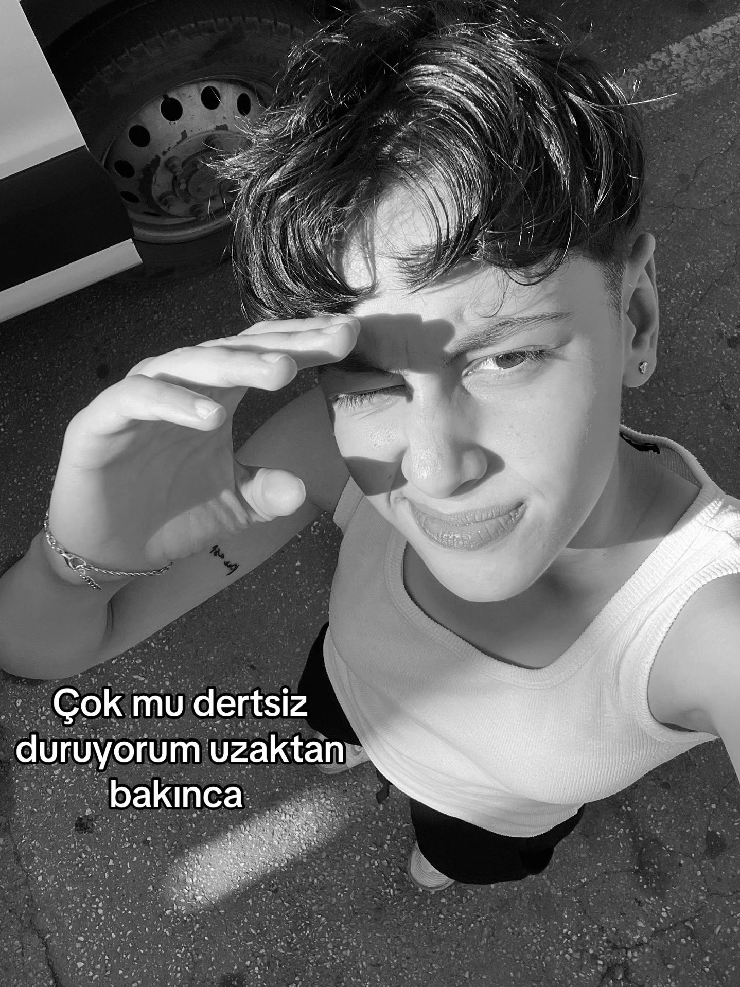 @Elifff