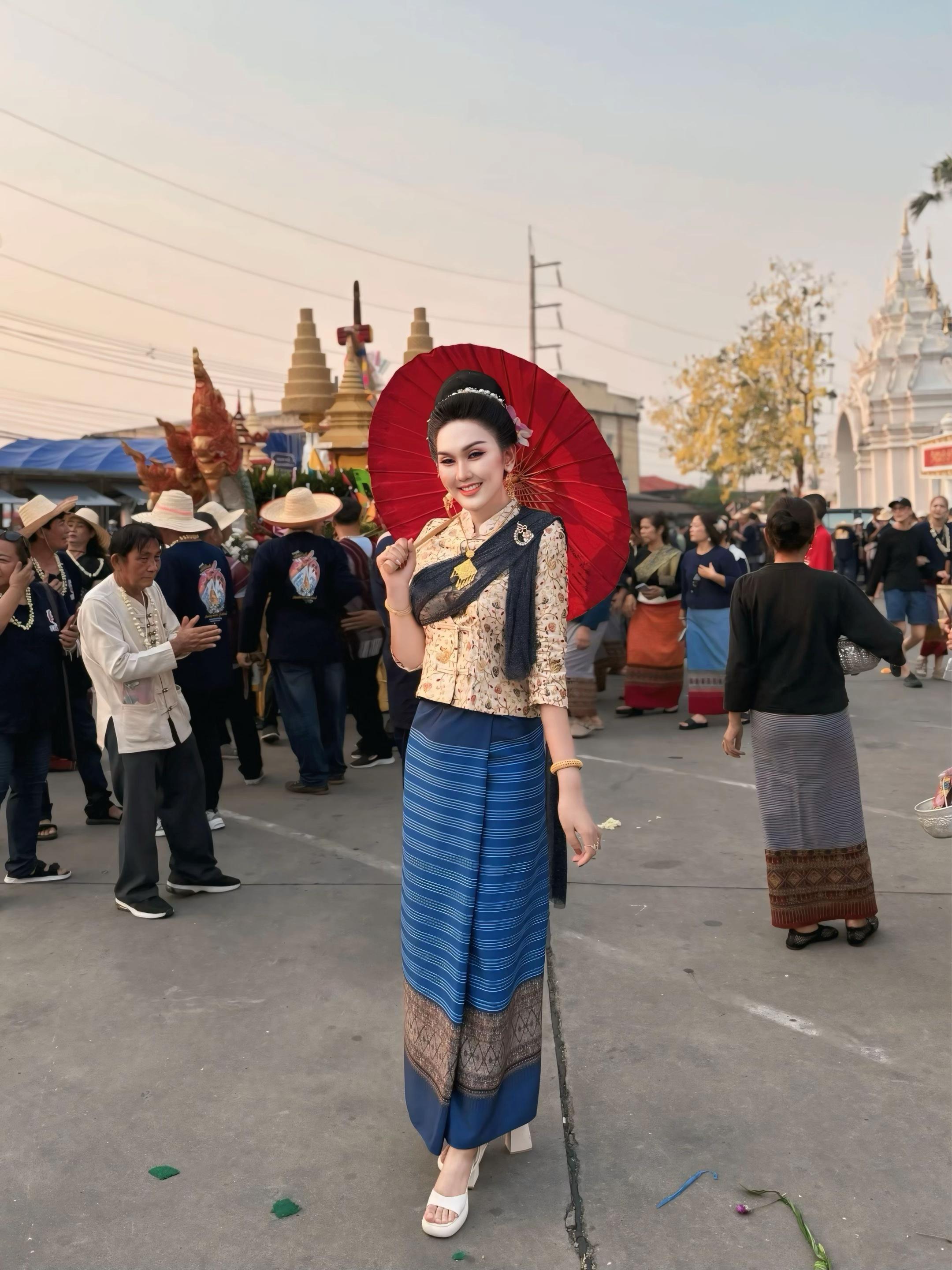@เพียงฟ้า อัศวรังสิกุล
