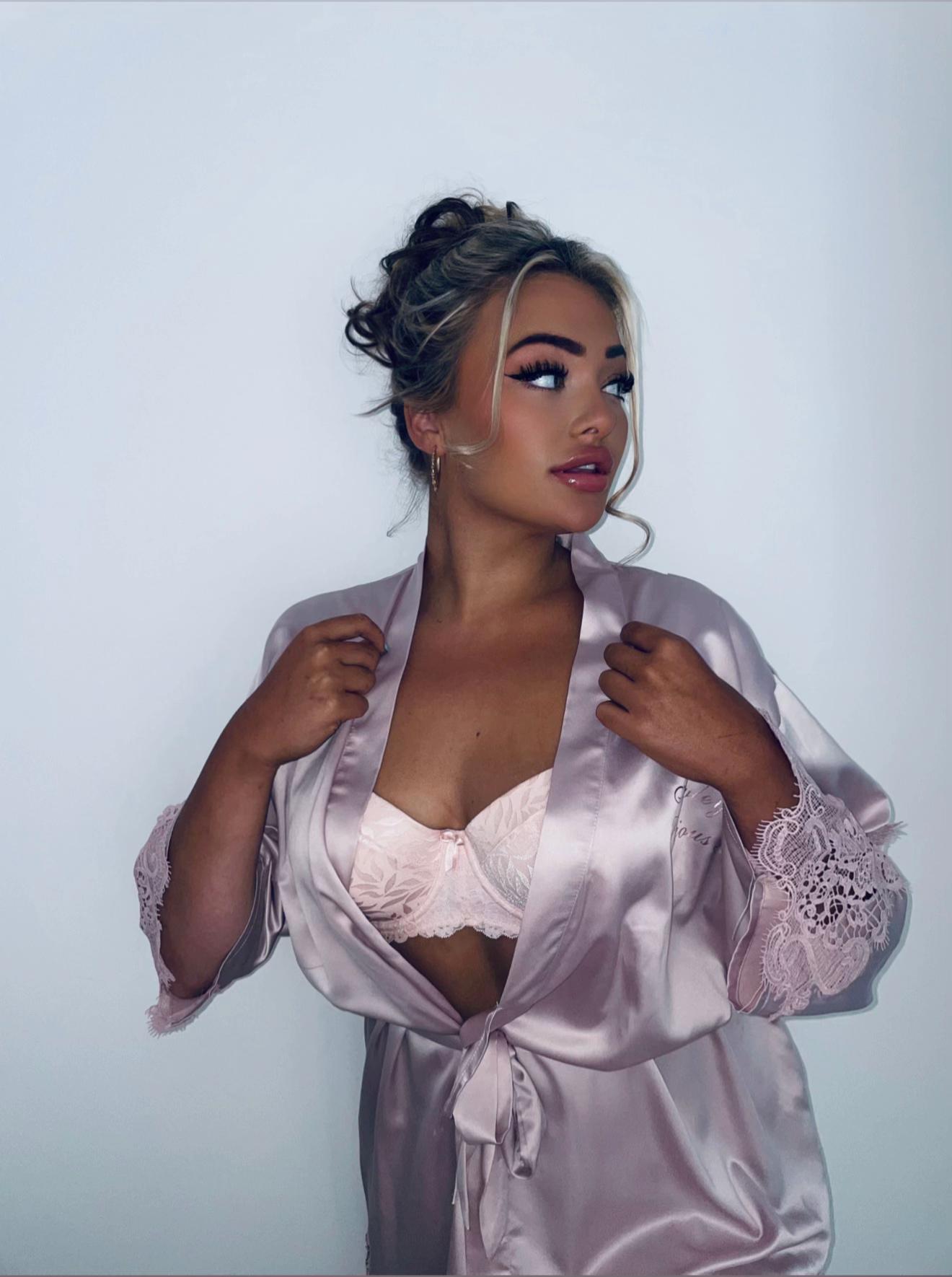 @itstrewleyprecious