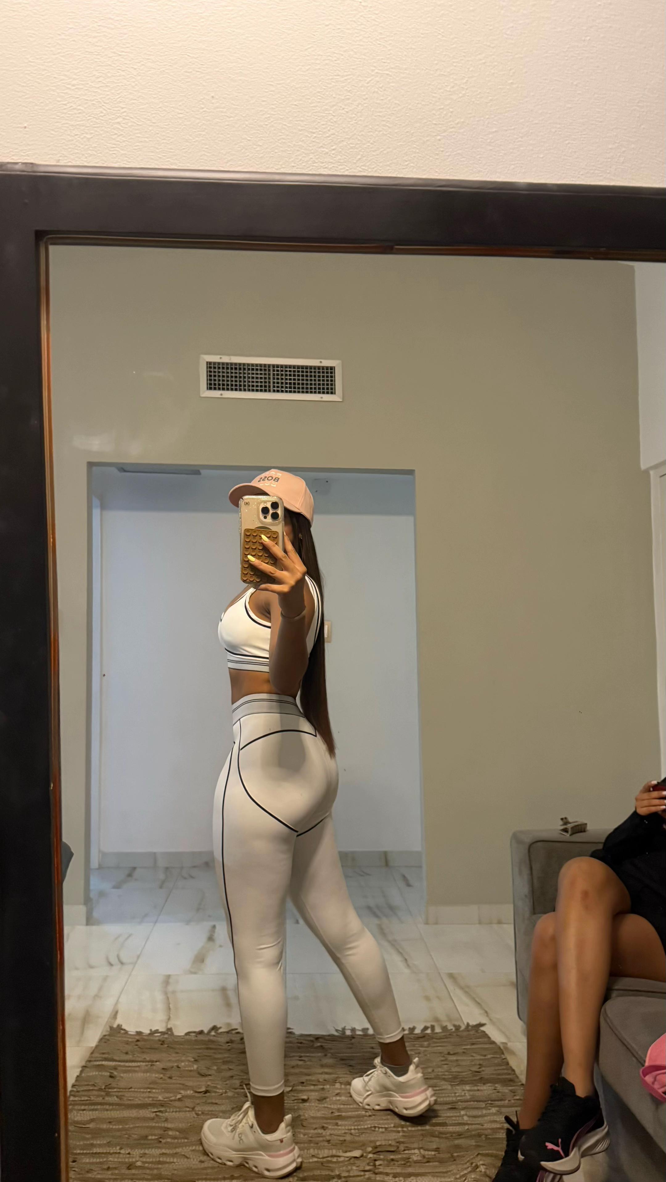 @Camila Navas