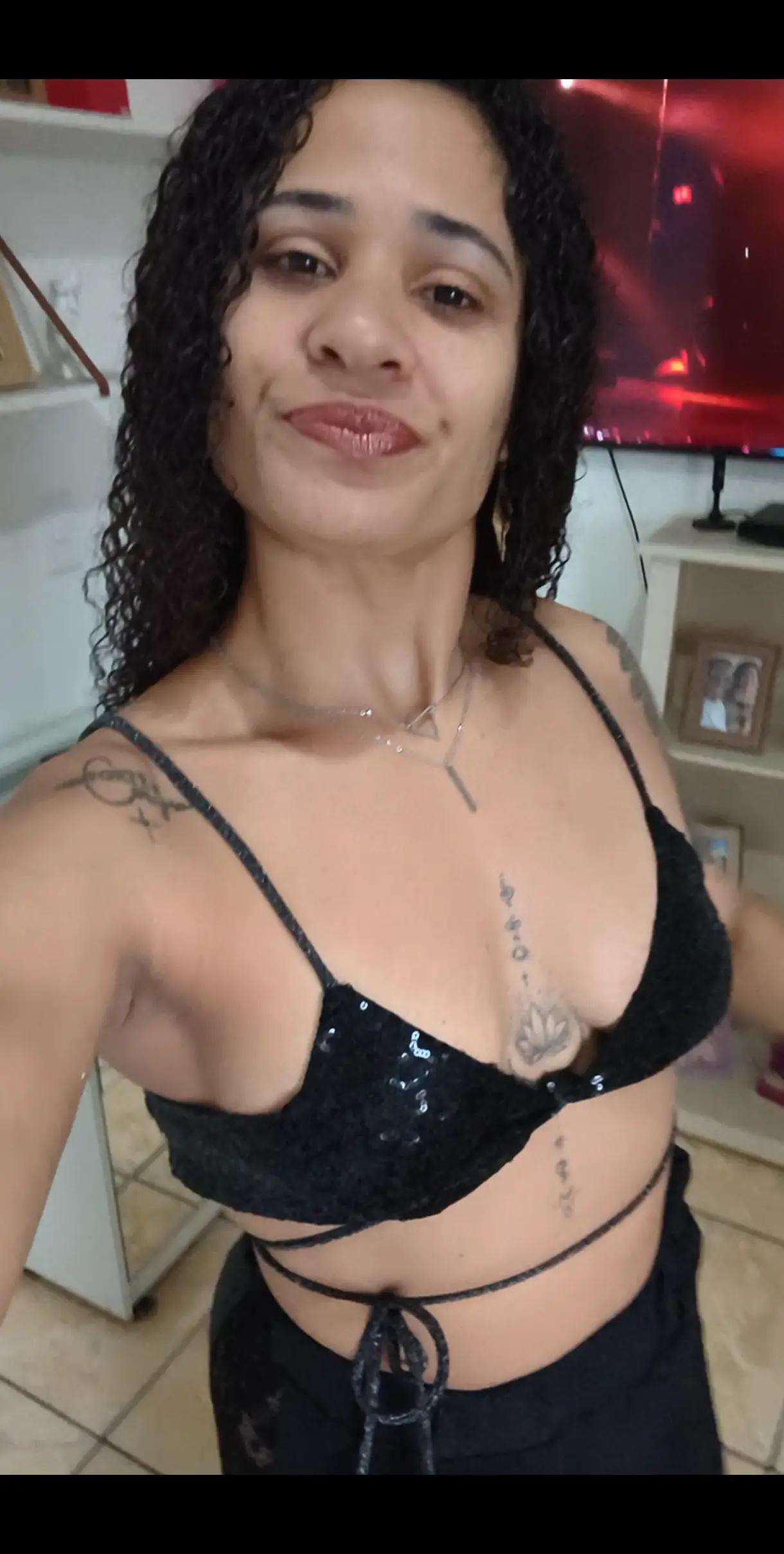 @deboramonique_