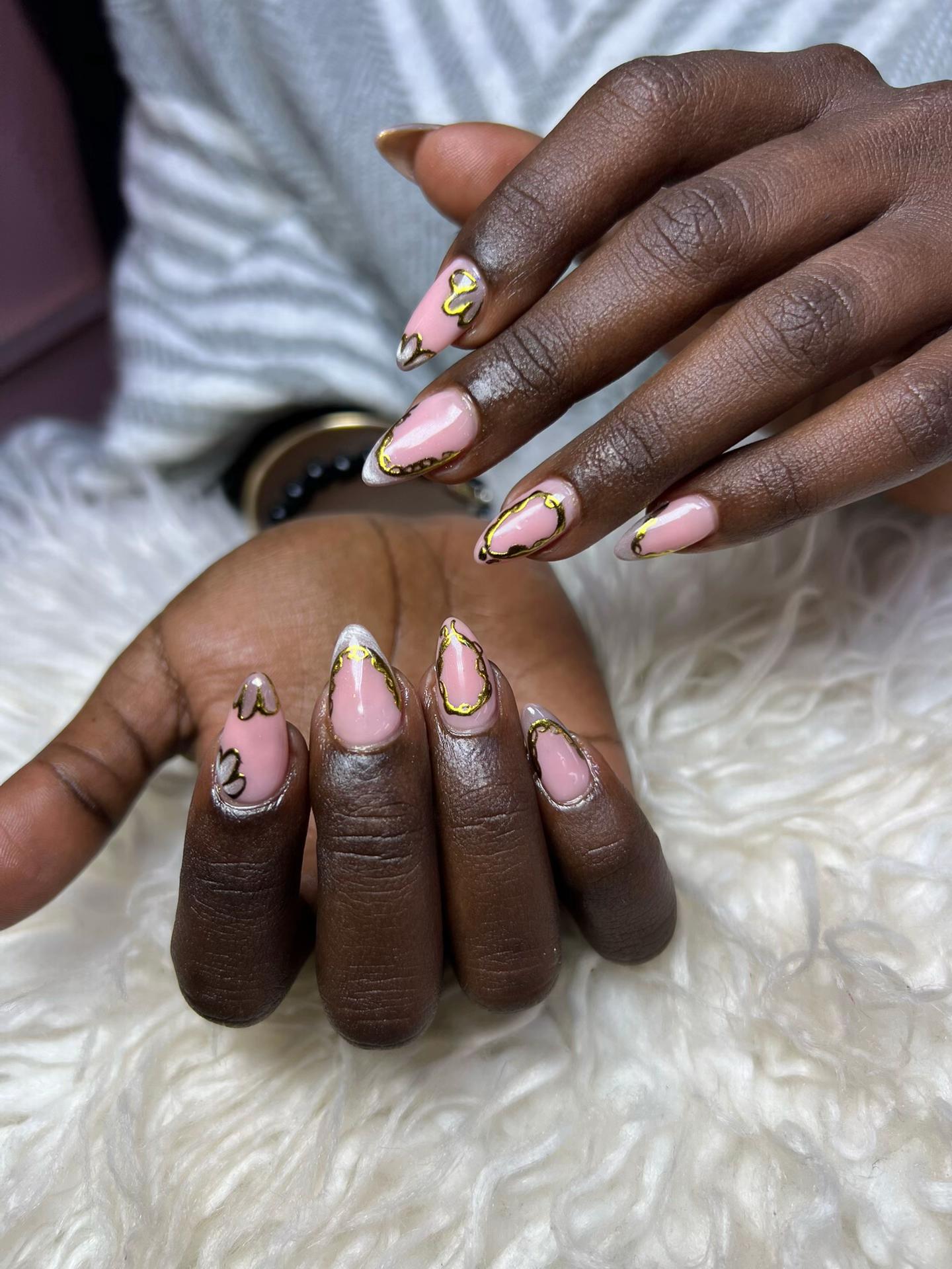 @Essie&rsquo;s glow hub