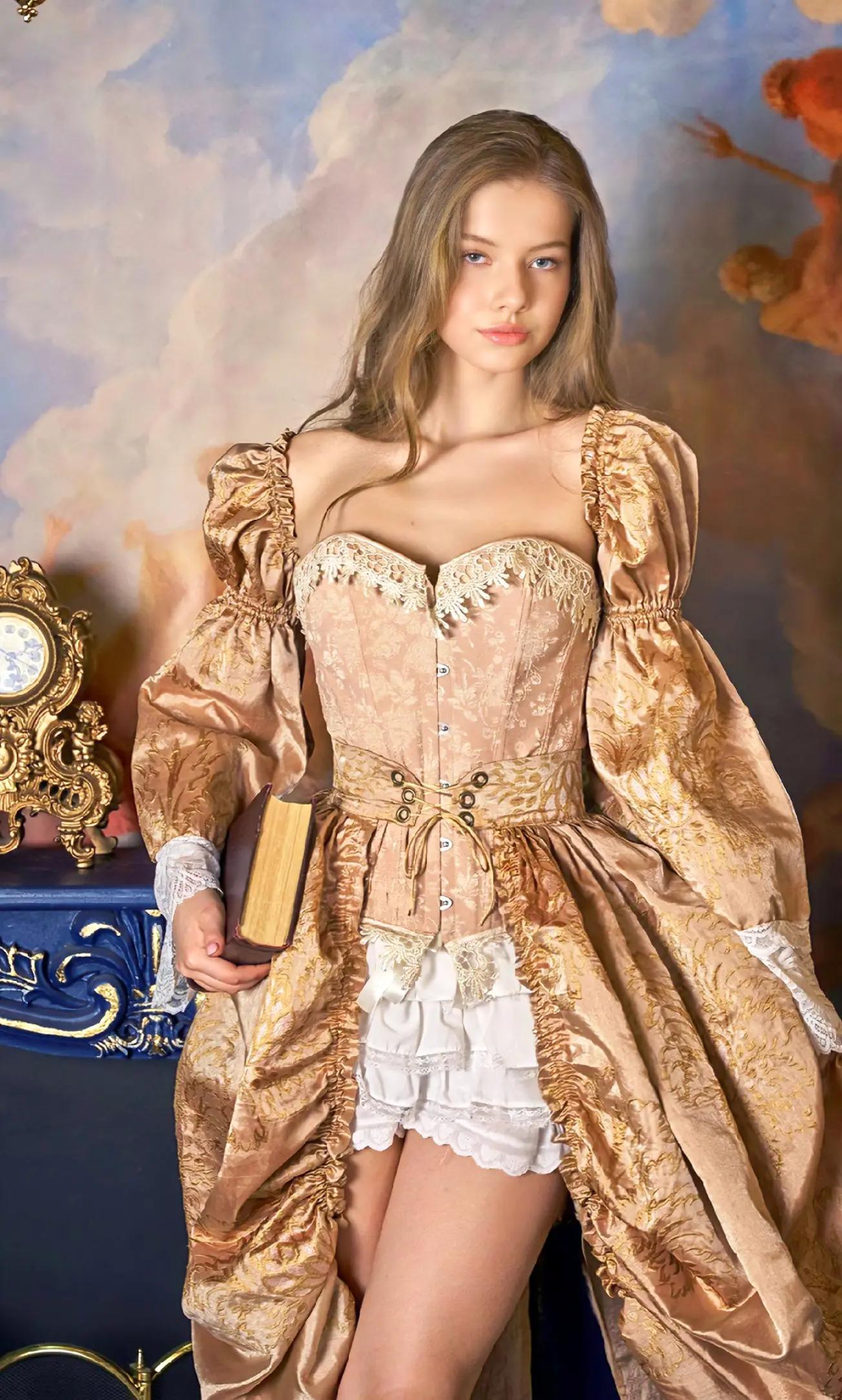 @Maria Talanova, model