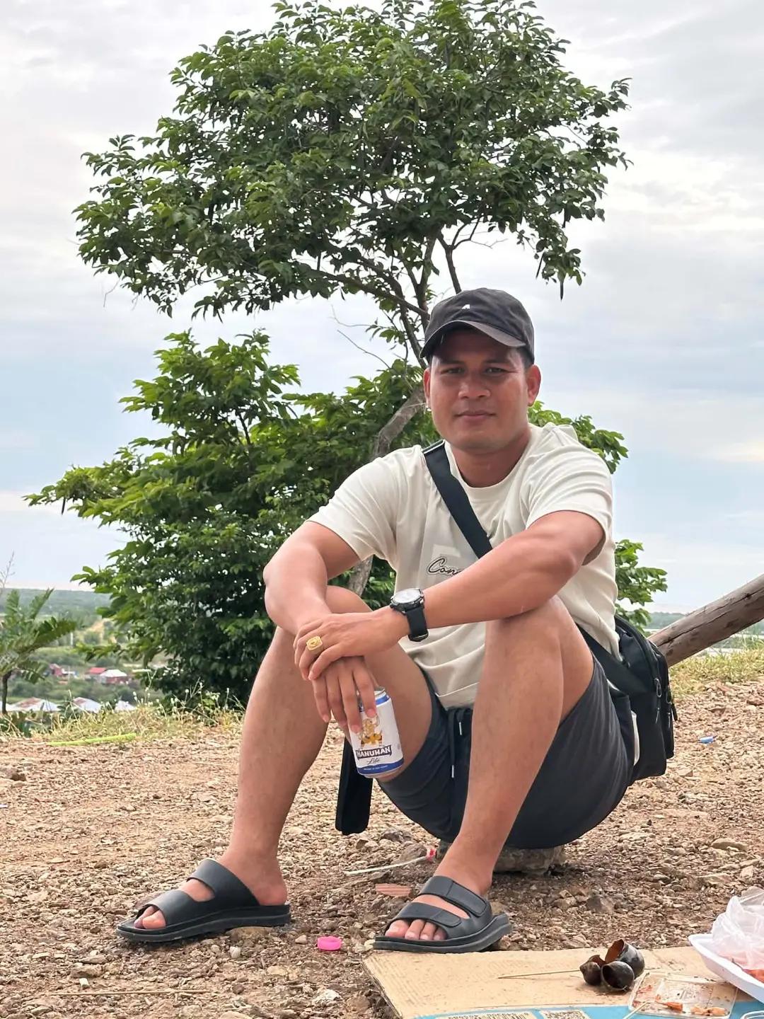 @សែម វីរះ