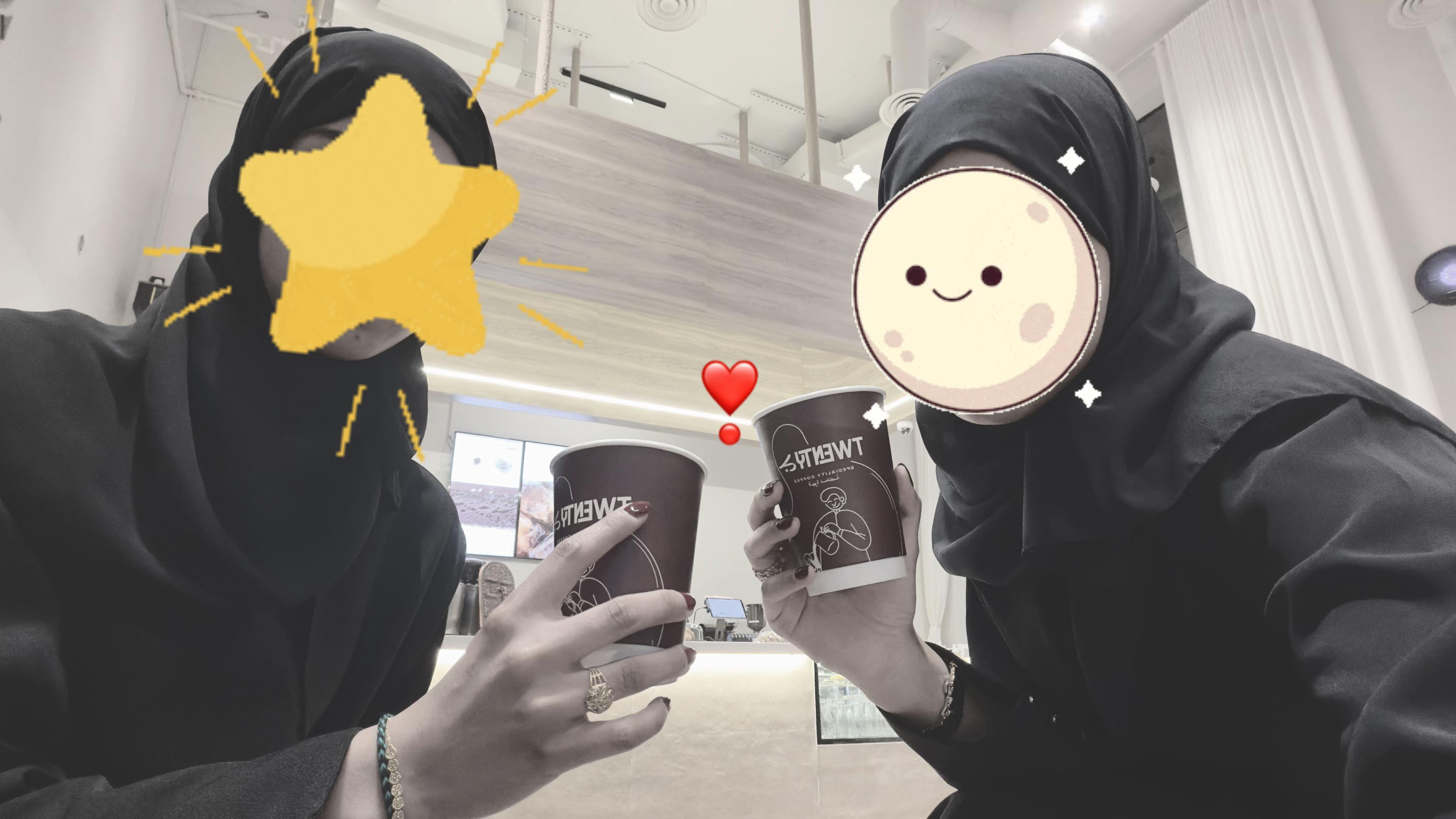 @مودل لجين | الاحساء 🌴.