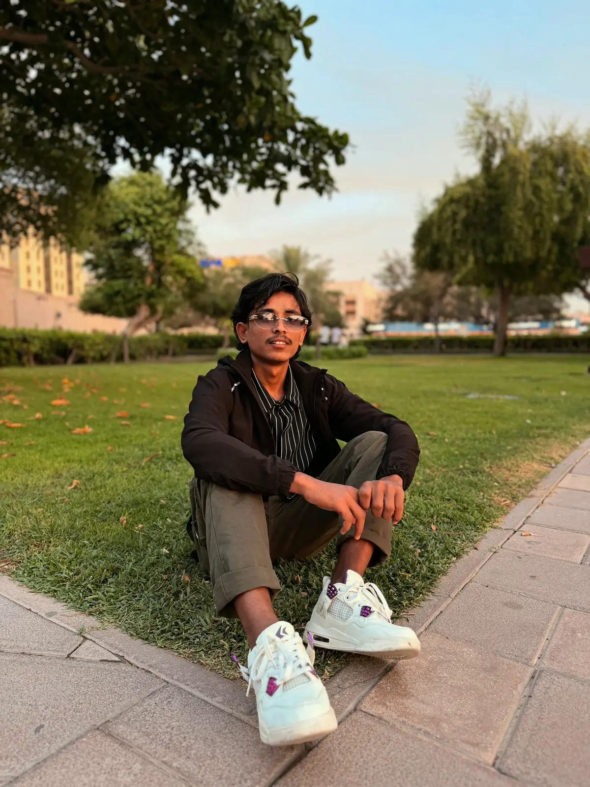 @Dinesh🇳🇵Babu🇦🇪