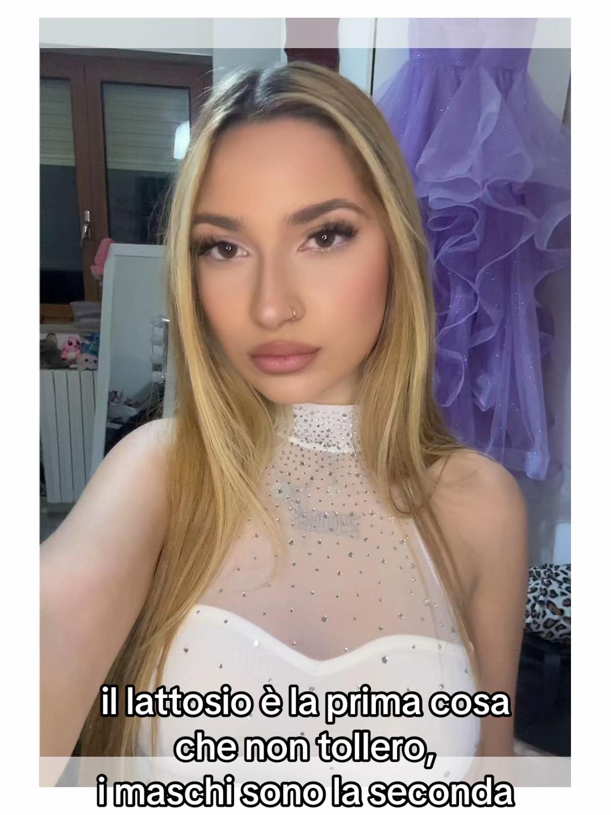 @iadaaaabeazy