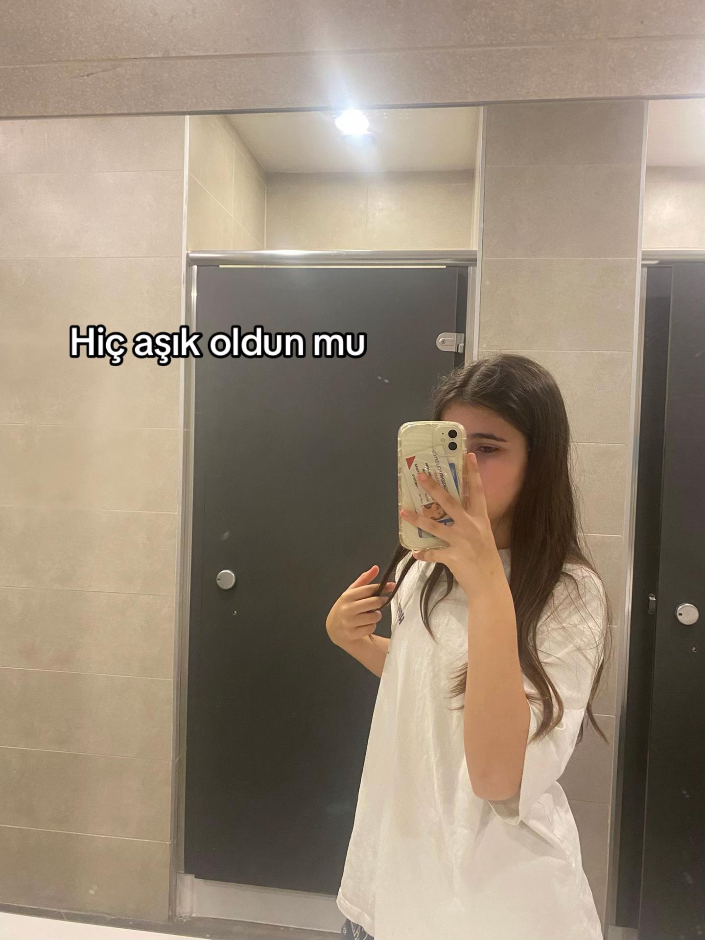 @Afra9️⃣