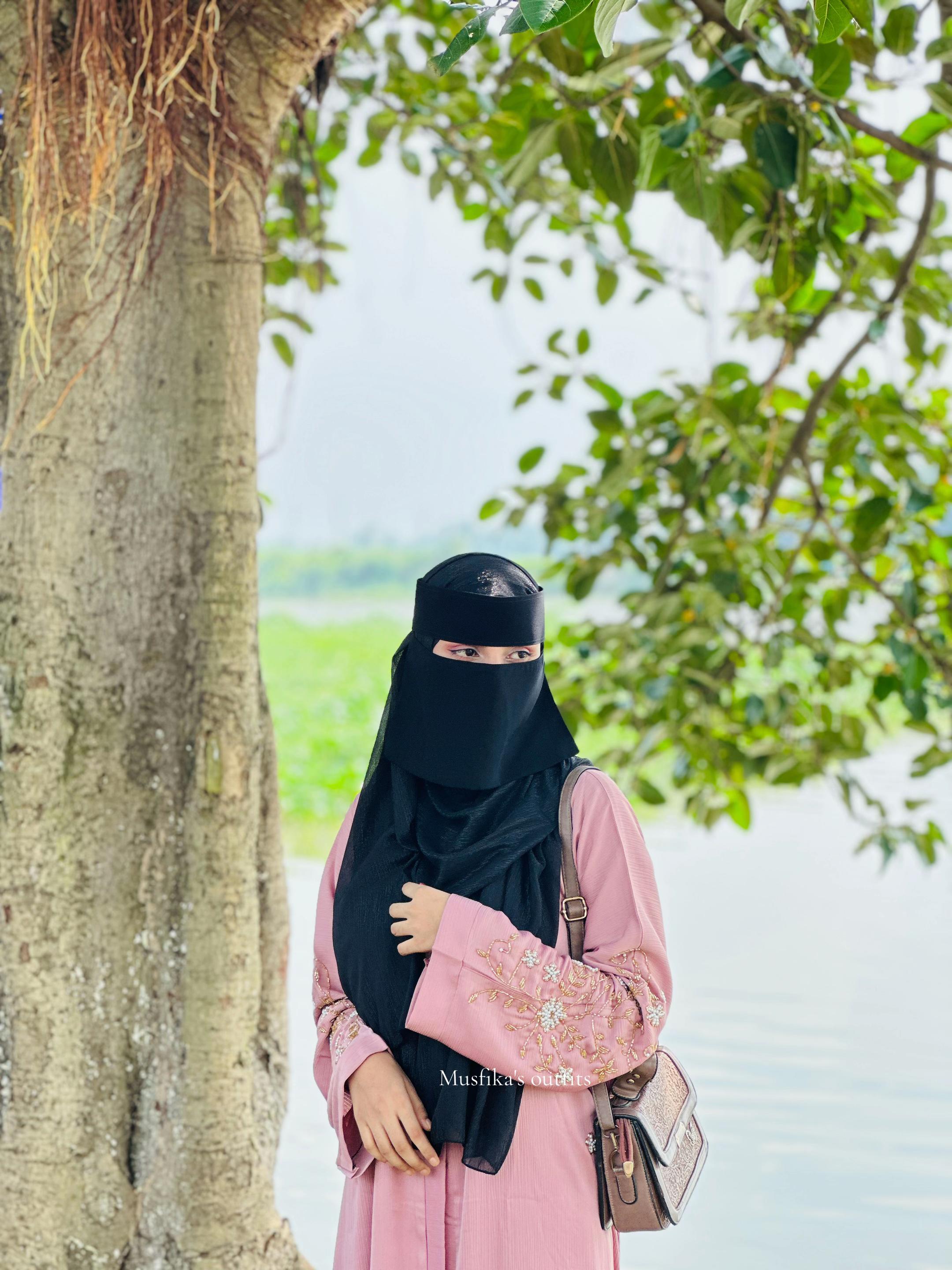 @Musfika's Outfits
