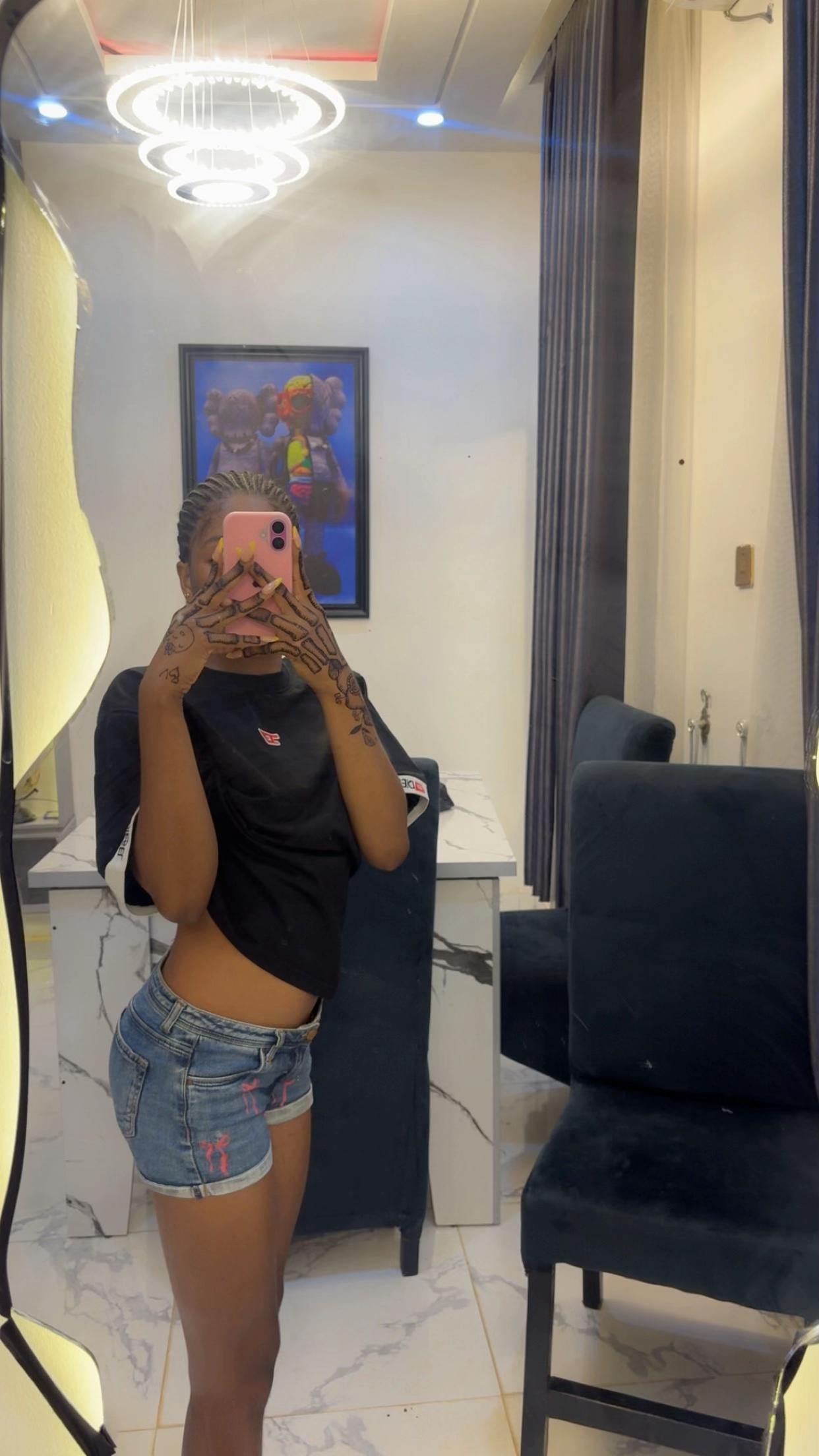 @Pretty asf🌚💕