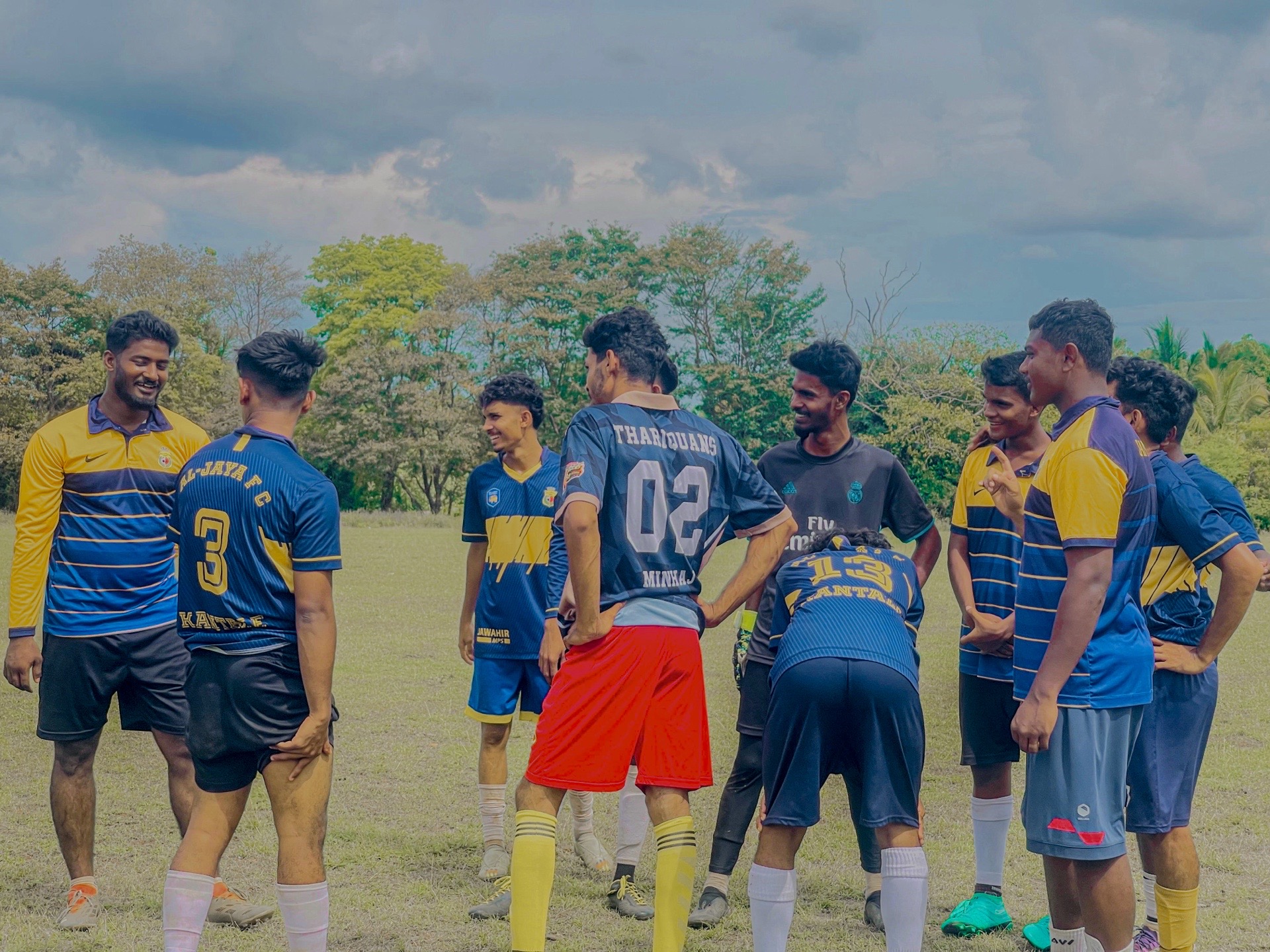 @𝐀𝐒𝐇 22🧤🇱🇰